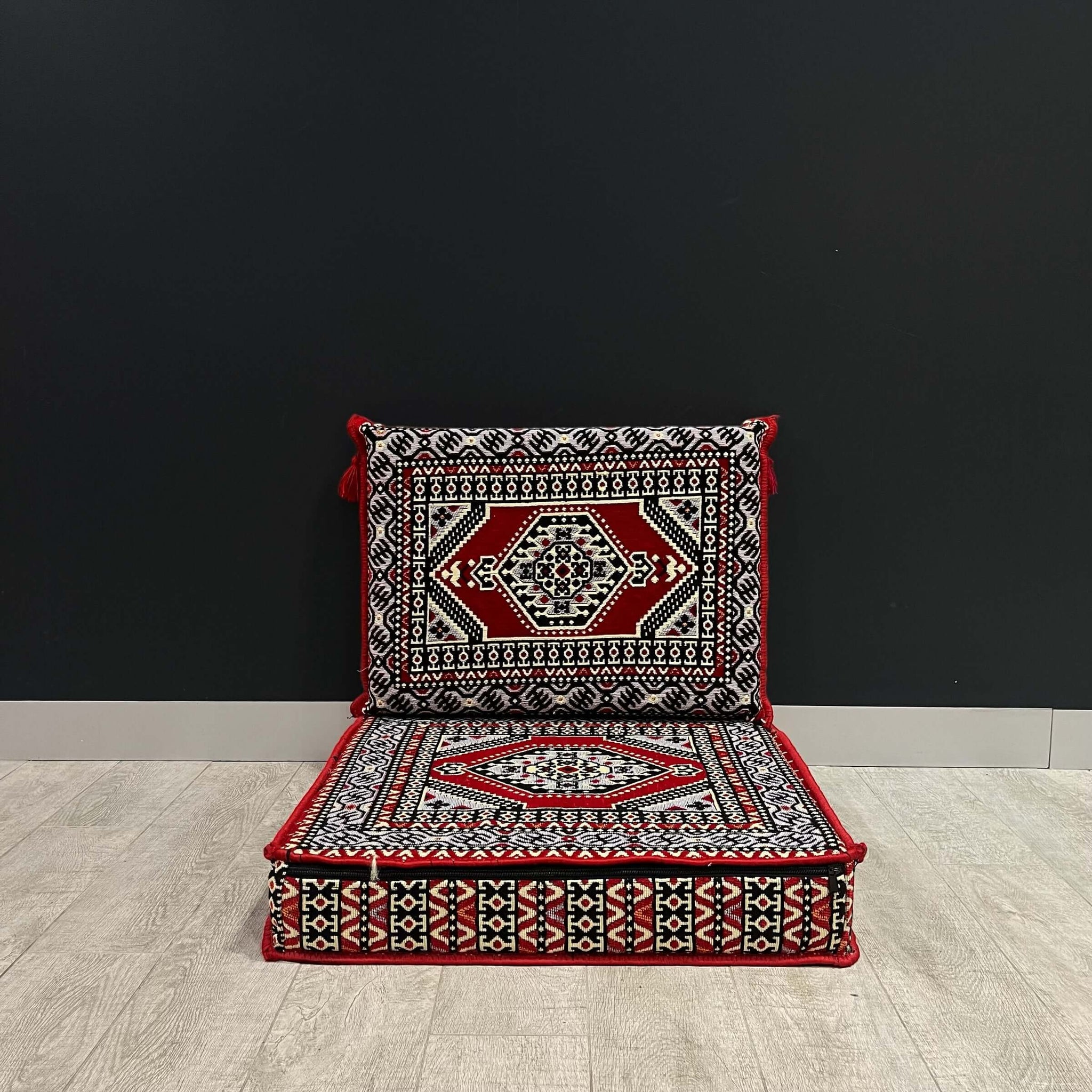 Single Floor Cushions & Arabian Majlis – Authentic Turkish Comfort