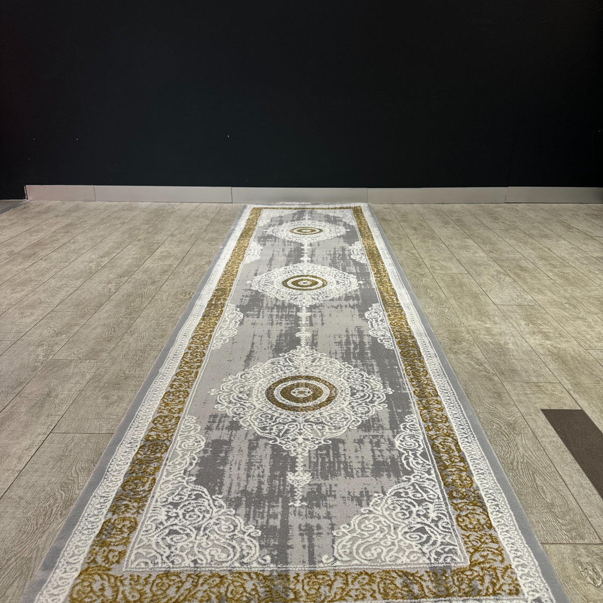 Turkish Hallway Runners – Traditional & Modern Designs