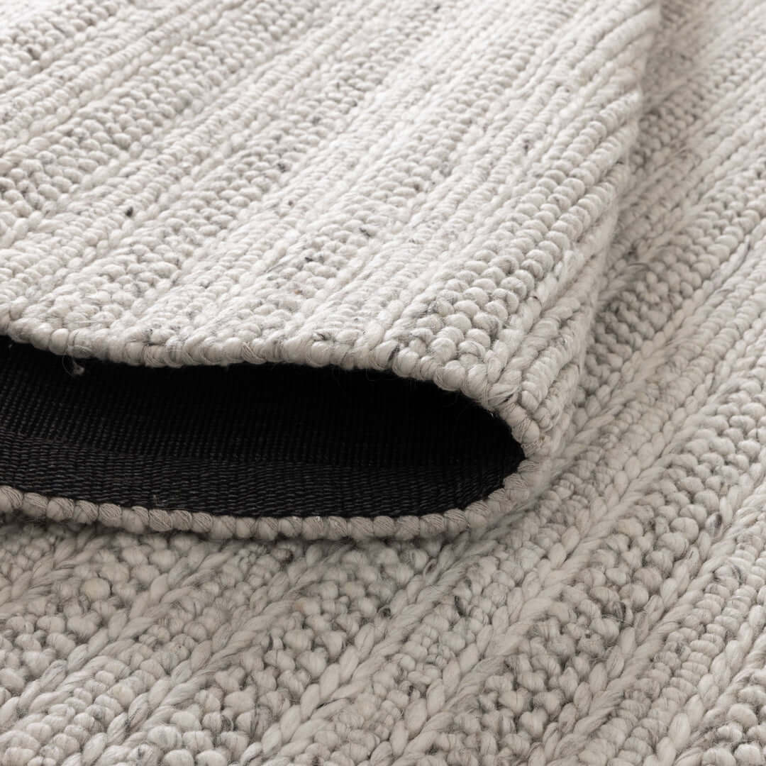 Privilege 001 Ivory wool rug - detail