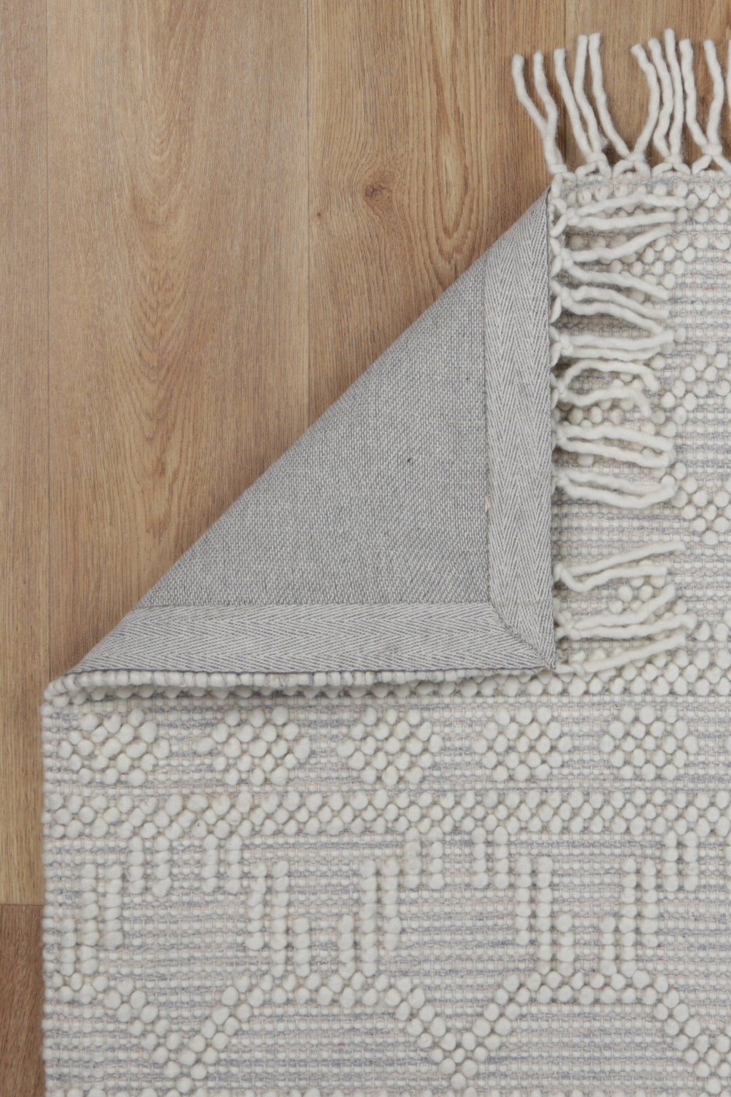 Perla Grey Wool Tribal Rug - PERL07 – view 3