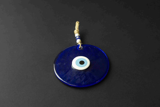 This 18cm hanging evil eye is a great way to harness the protective power of ancient mythology and ward off negative energy. Its unique design is used to safeguard your home and draw positive energy, helping you create a safe and welcoming environment. "T