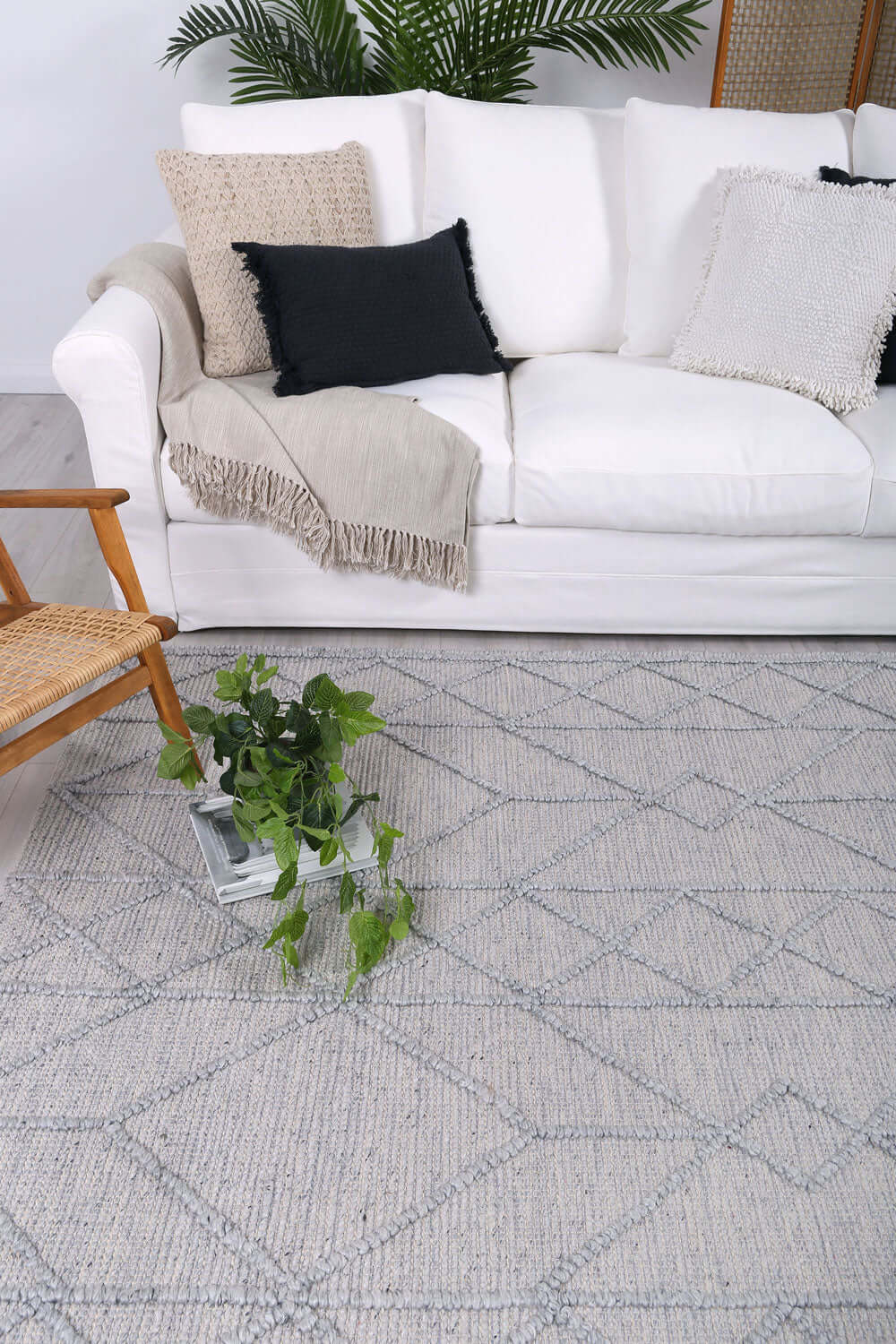 Himalaya Interweave Tribal Grey Wool Blend Rug lifestyle