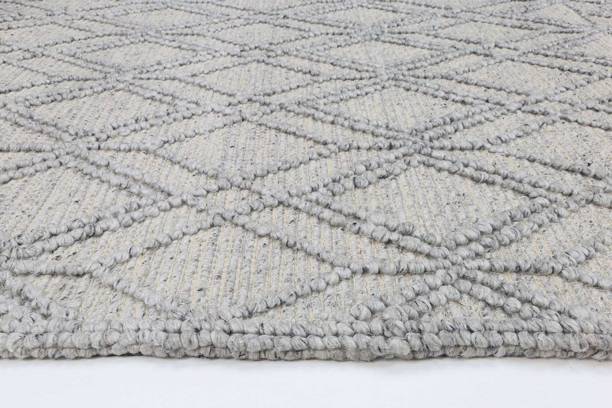 Himalaya Cobblestone Tribal Grey Wool Blend Rug detail