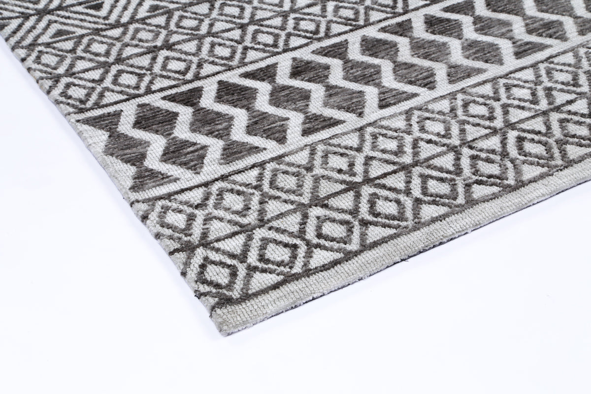 Amritsar Ramdass Charcoal & Beige Cotton Blend Rug – view 4