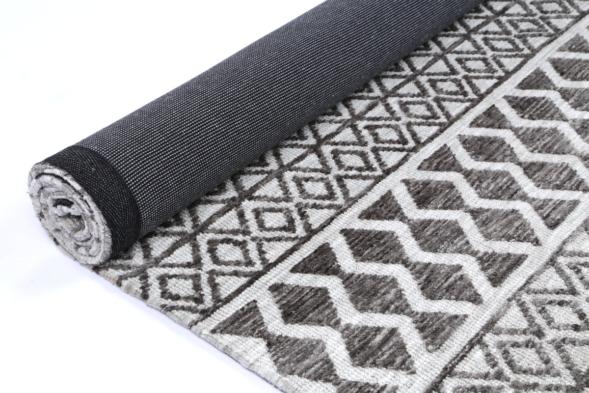 Amritsar Ramdass Charcoal & Beige Cotton Blend Rug – view 5