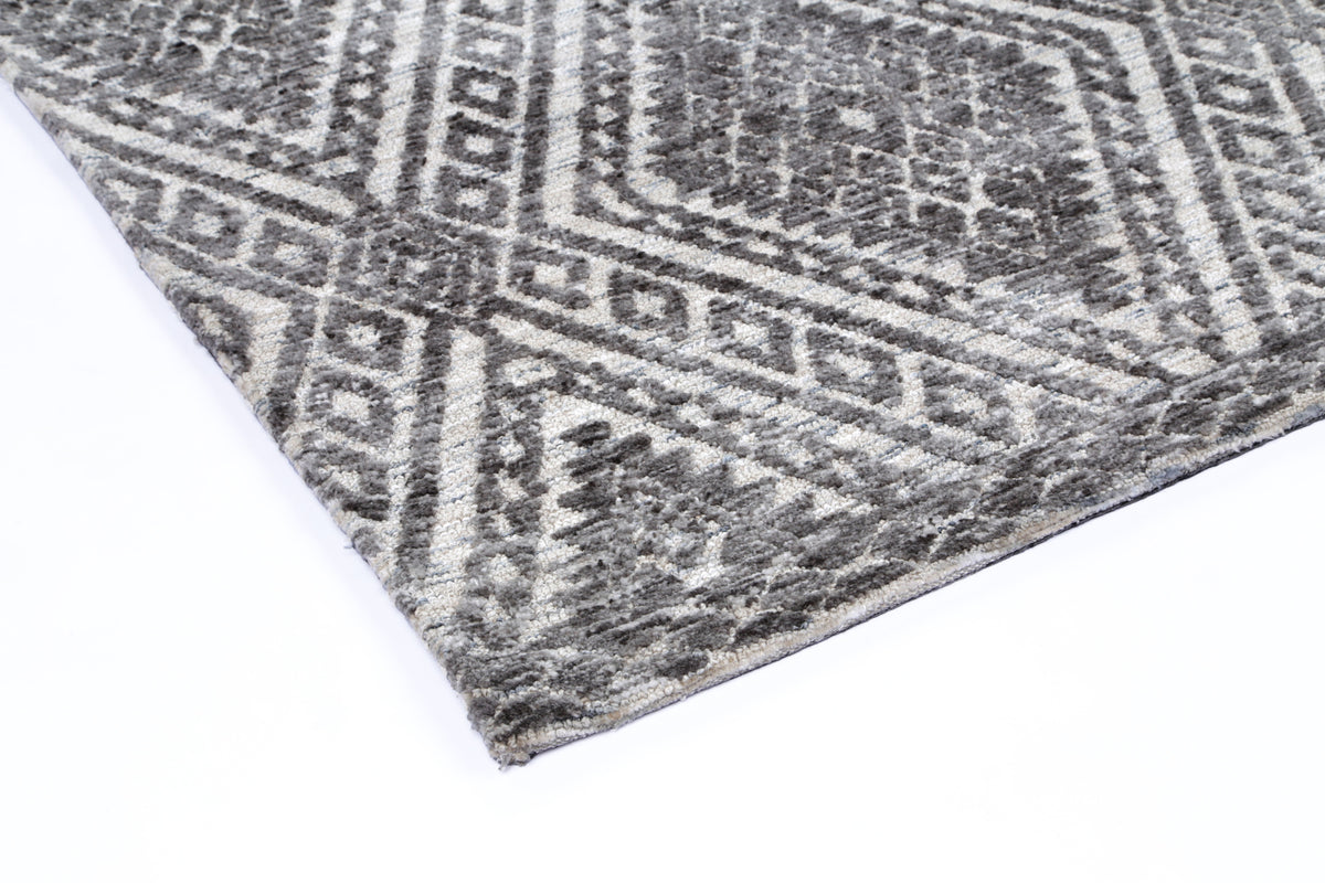Amritsar Majitha Charcoal & Beige Cotton Blend Rug – view 4