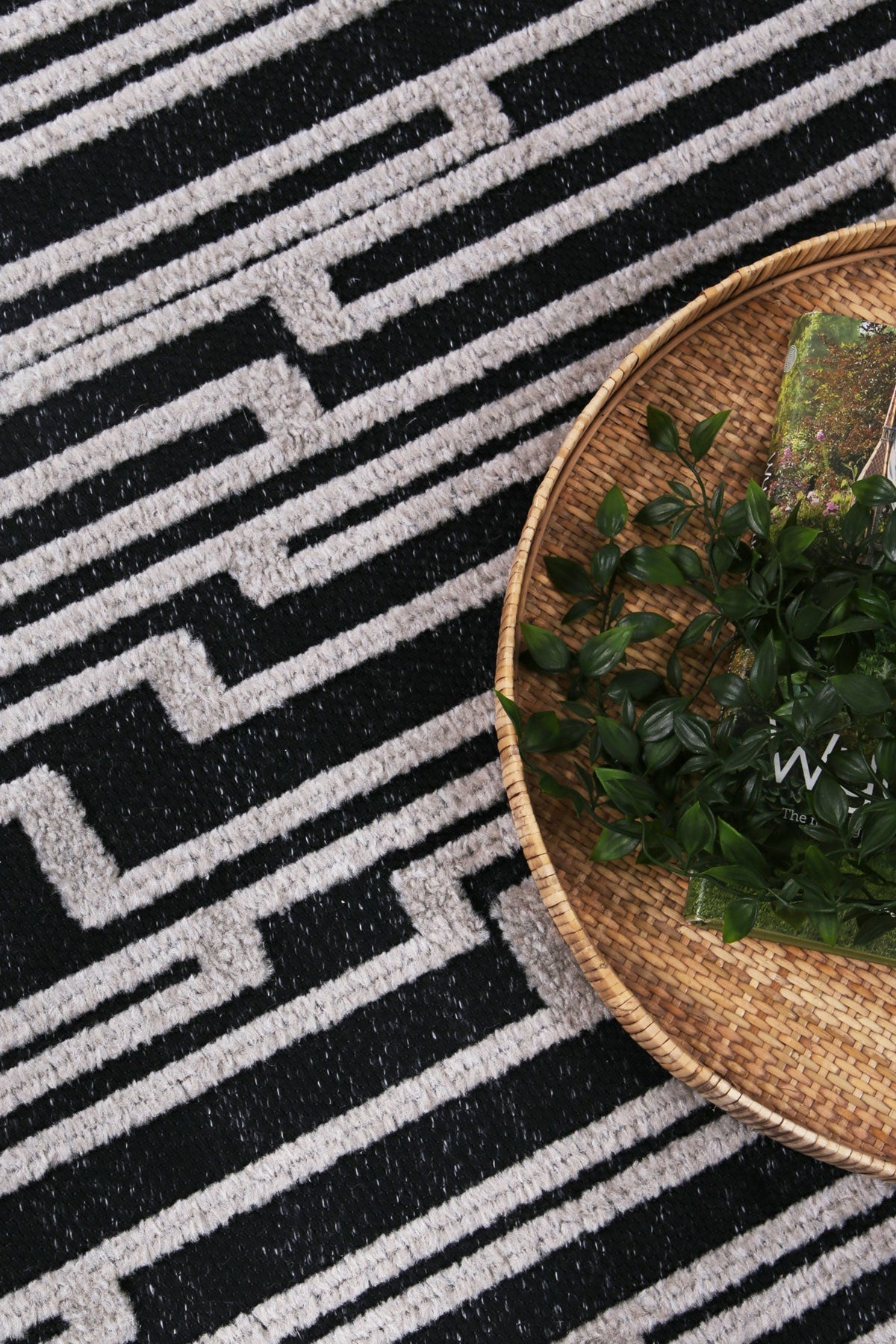 Ares Arcadia Geometric Black and White Rug – view 6
