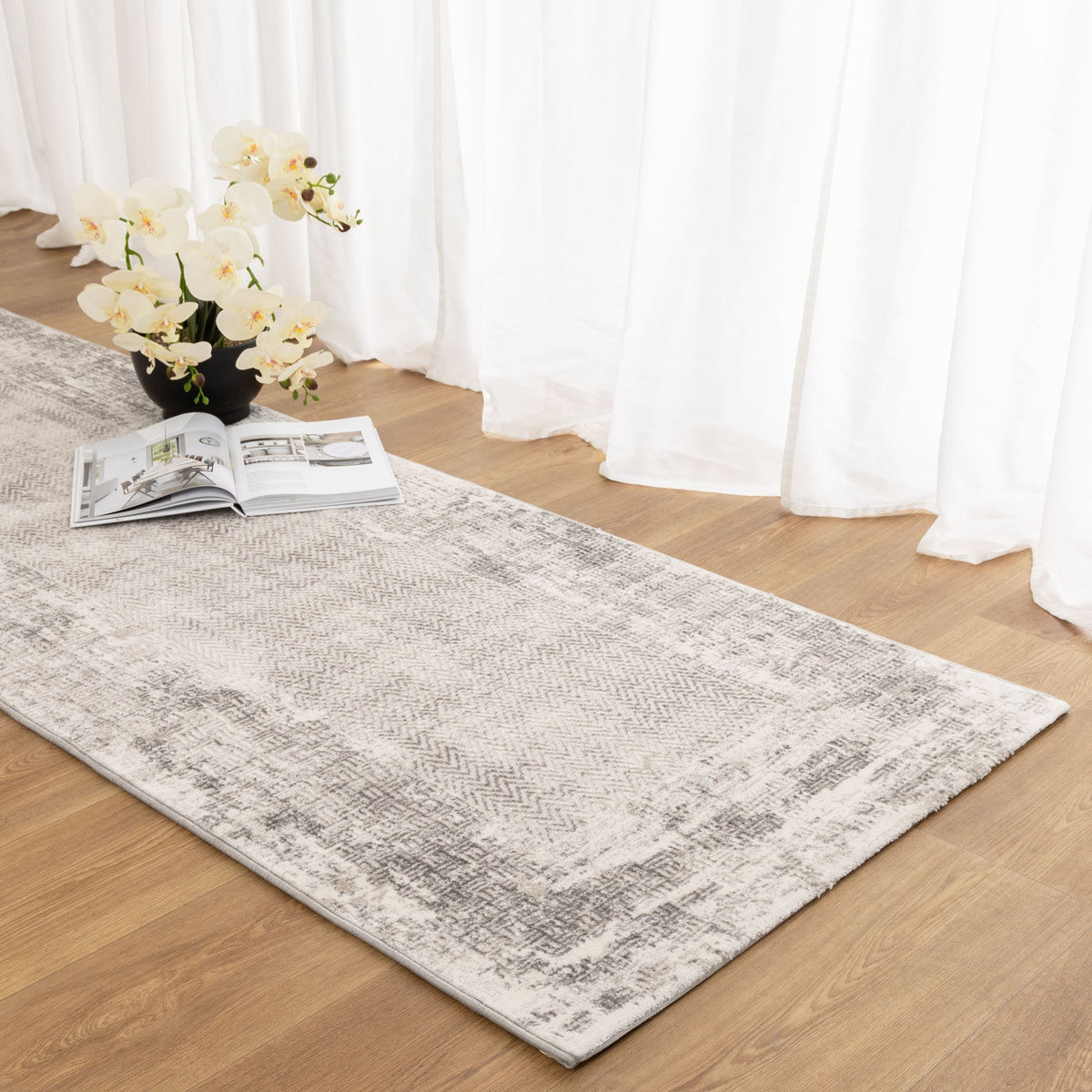 Atina Distressed Border Beige Grey Rug - AT04 – view 7