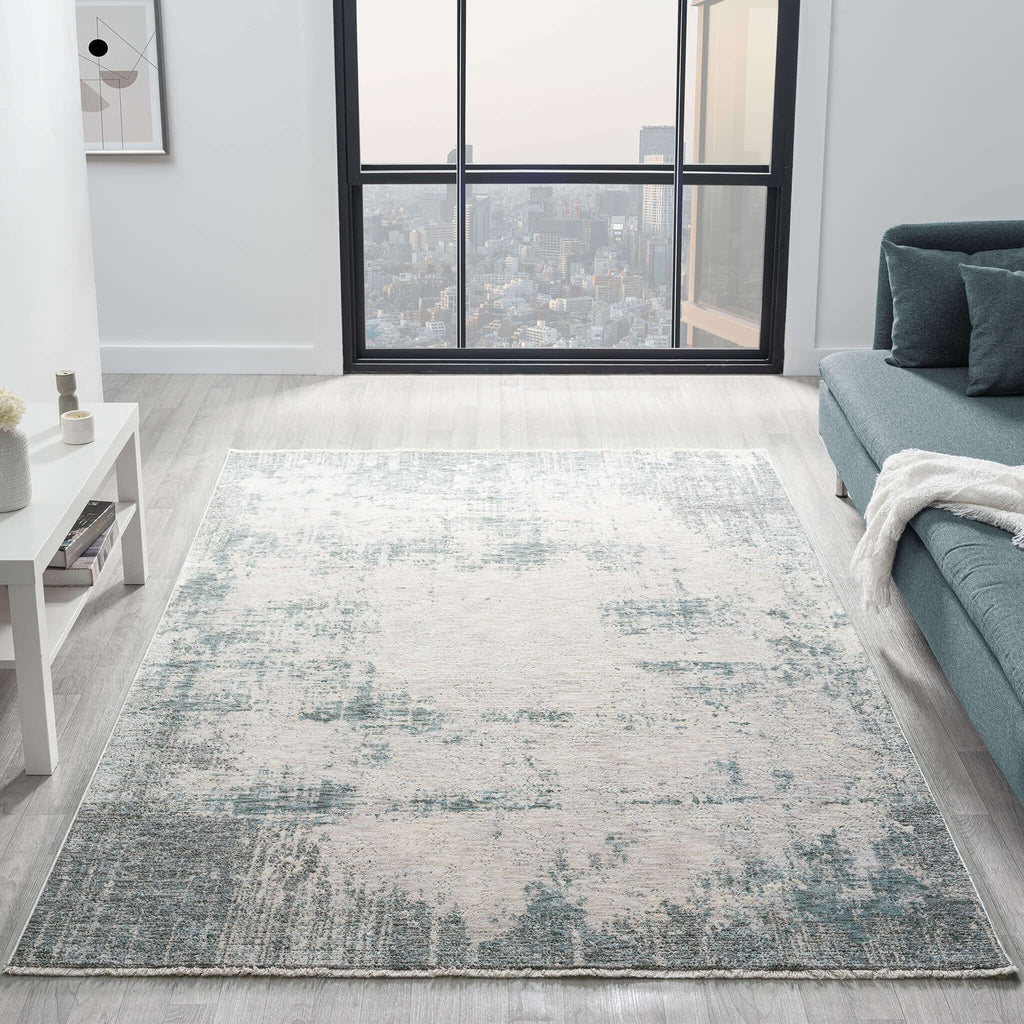 Adelia 646 Steel offers a soft, shed-resistant pile with short fringes and anti-static ease. Power-loomed in Türkiye for durable, elegant living.