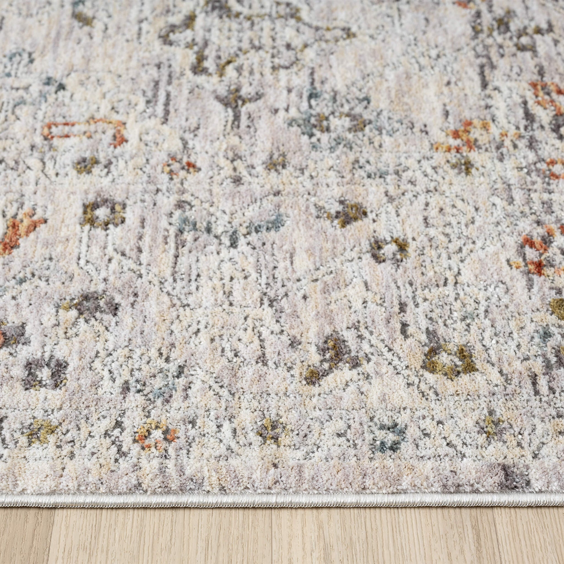 Adelia 638 Ivory Runner – Soft, Shed-Resistant Hallway Rug