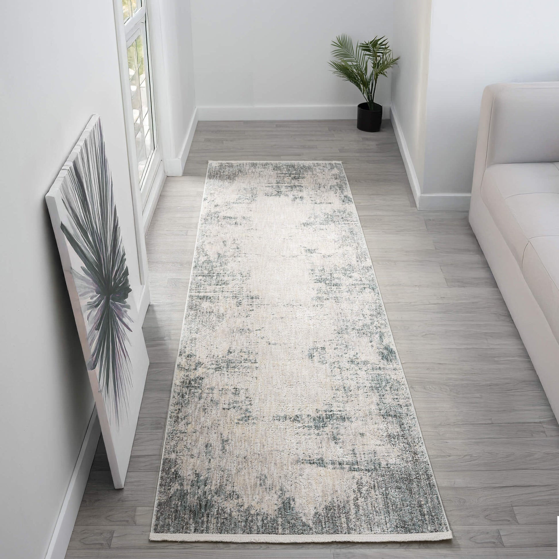 Adelia 646 Steel Runner with shed-resistant, anti-static pile and short fringes. Power-loomed in Türkiye for durable, easy-care hallway style