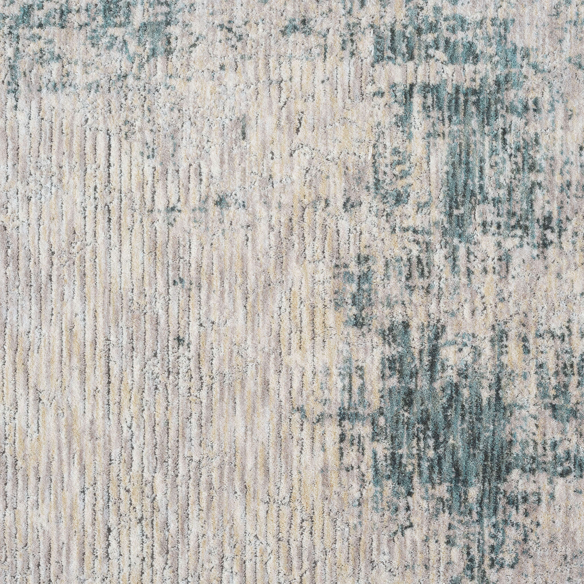 Adelia 646 Steel offers a soft, shed-resistant pile with short fringes and anti-static ease. Power-loomed in Türkiye for durable, elegant living.