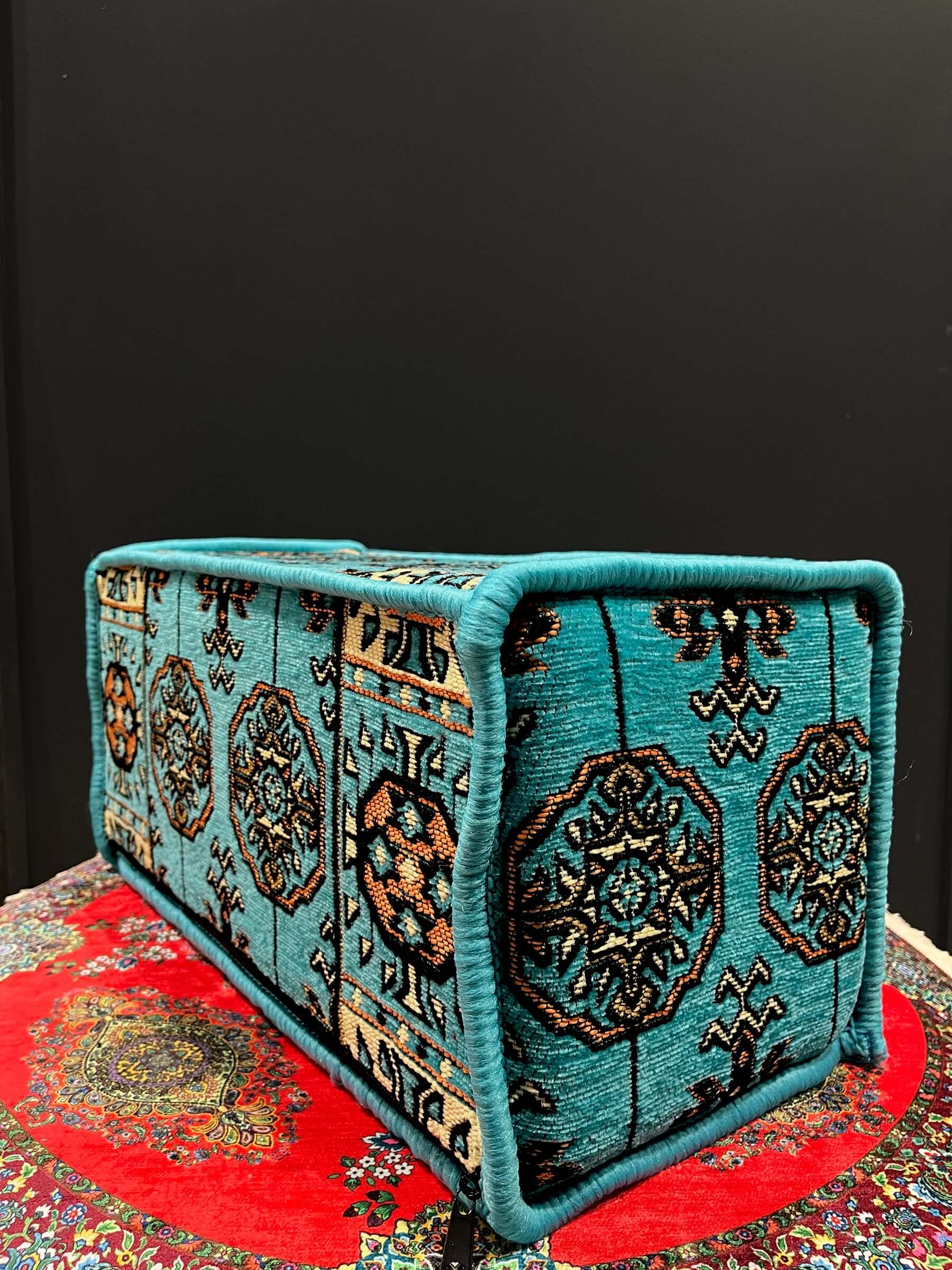 Armrest (Aqua)