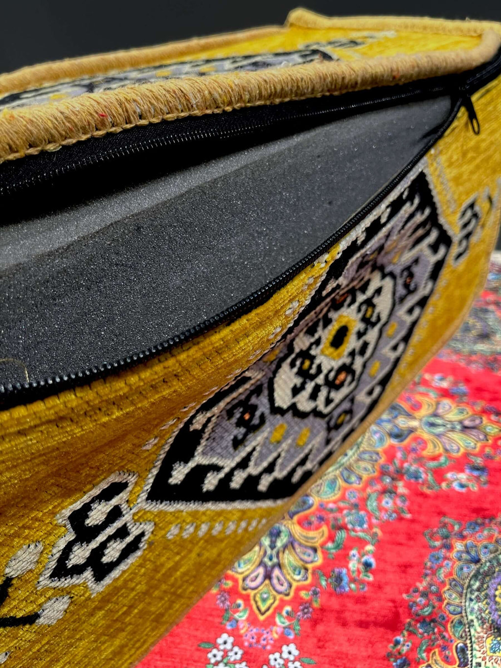 Armrest (Yellow)