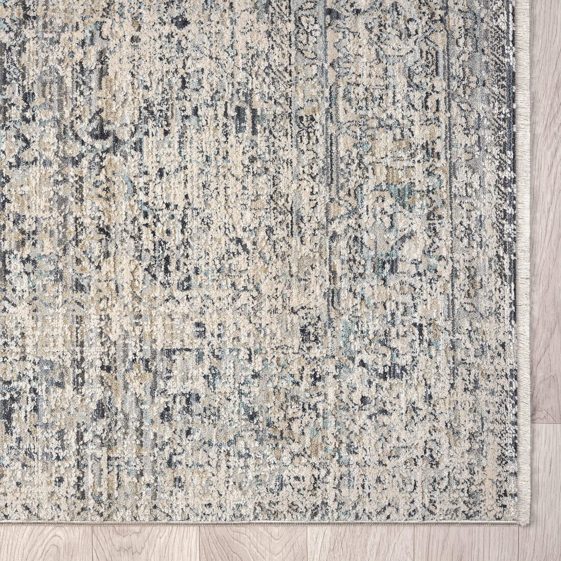 Aubrey 6740 Sand-This exquisite collection has all the hallmarks of a perfect combination of design, colour and texture. The modern take on traditional oriental patterns in this superb range are reflected beautifully on a durable, cross-woven pile using m