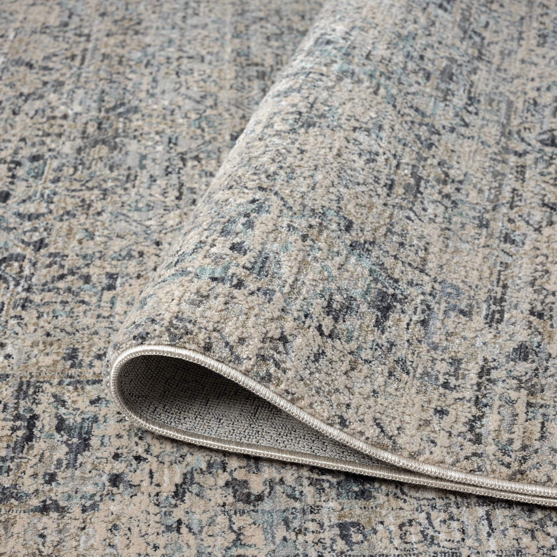 Aubrey 6740 Sand Runner-This exquisite collection has all the hallmarks of a perfect combination of design, colour and texture. The modern take on traditional oriental patterns in this superb range are reflected beautifully on a durable, cross-woven pile