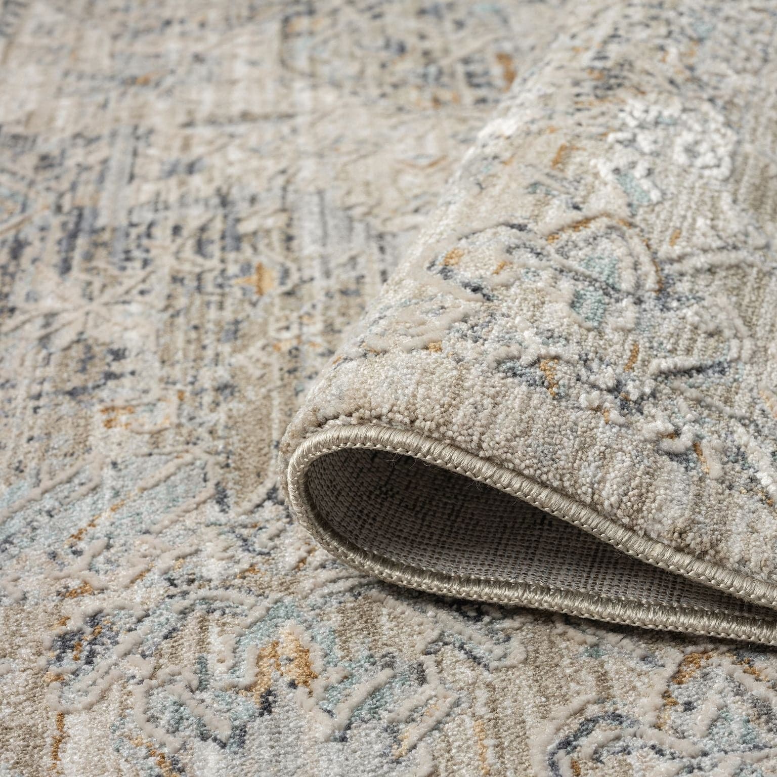 Aubrey 6753 Taupe Runner-This exquisite collection has all the hallmarks of a perfect combination of design, colour and texture. The modern take on traditional oriental patterns in this superb range are reflected beautifully on a durable, cross-woven pile