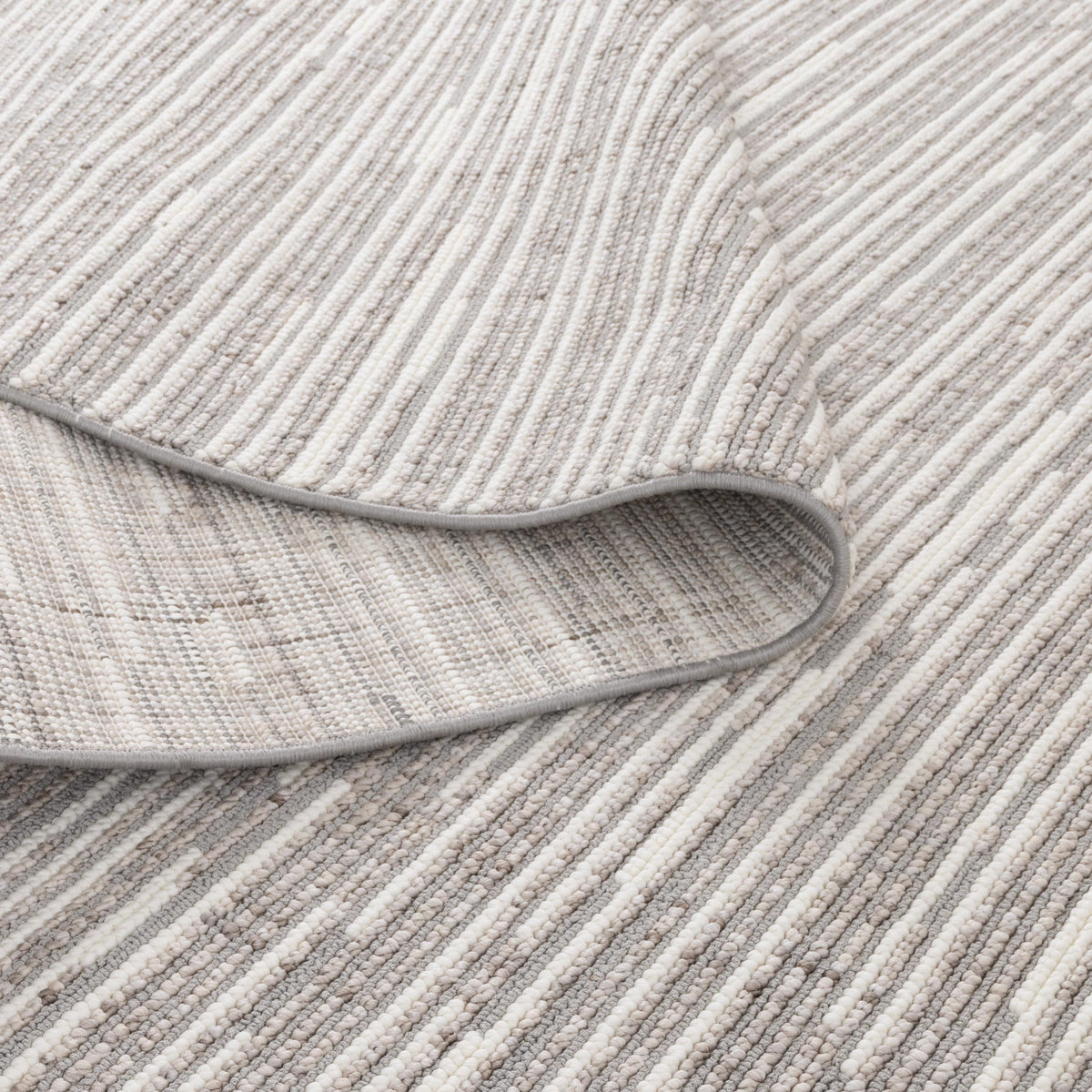 Berno Silver Ivory Loop Lines Rug - B006 – view 4