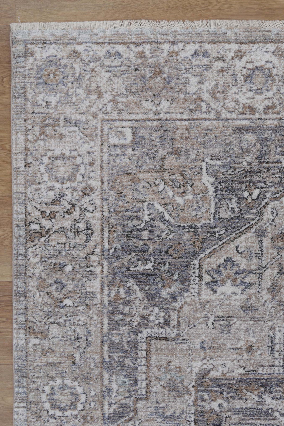 Baile Arlington Vintage Inspired Rug – view 2