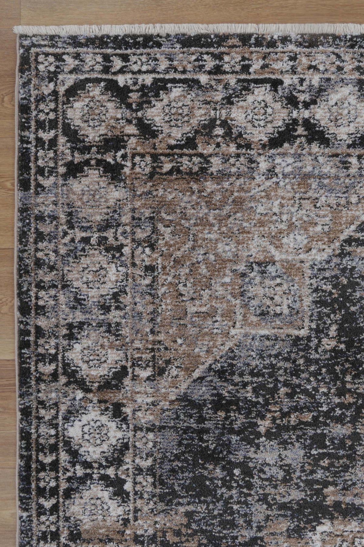 Baile Lakeland Vintage Inspired Rug – view 2