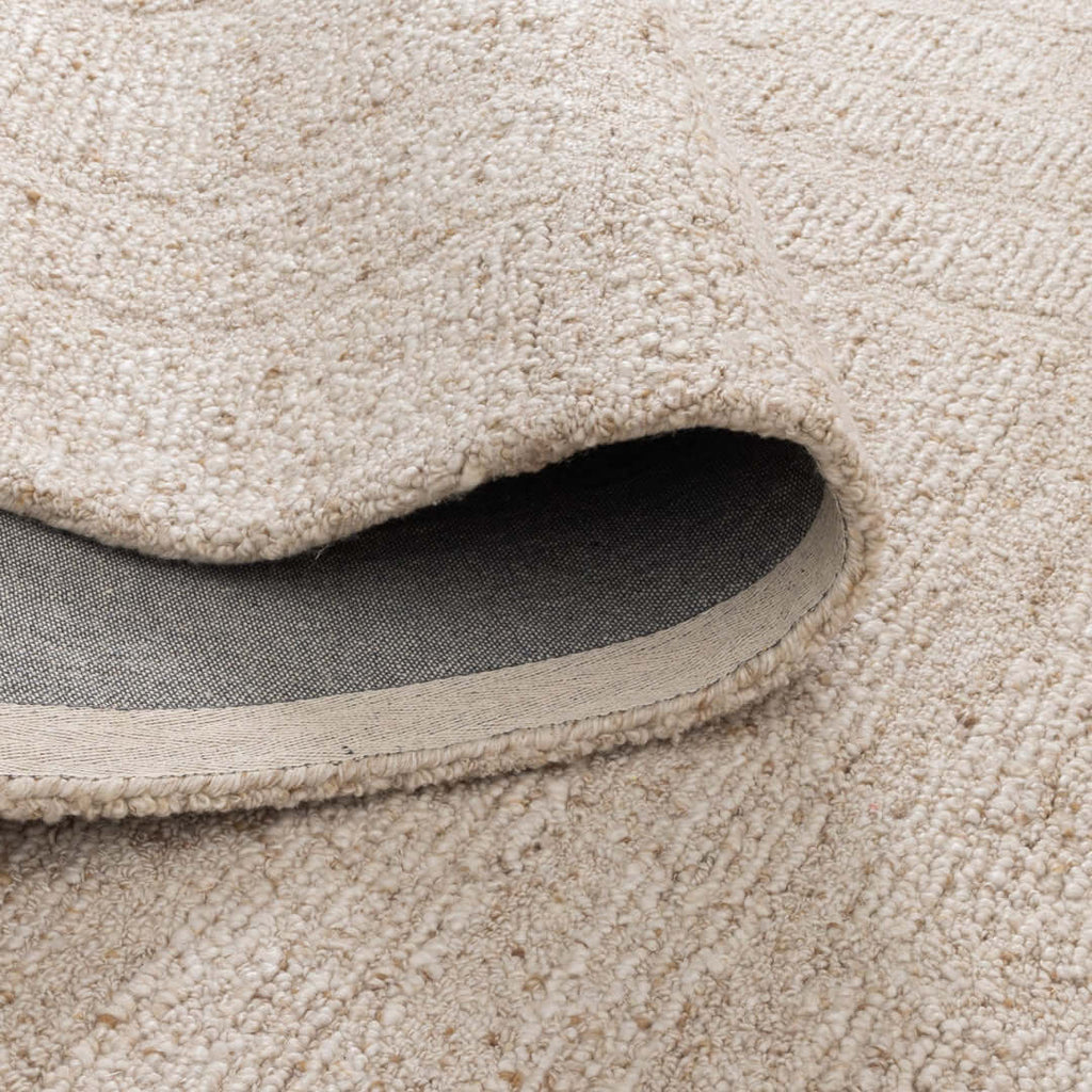 Seren Beige modern wool rug - detail