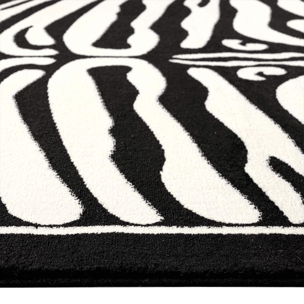 Boston 1820 Black Turkish Rug