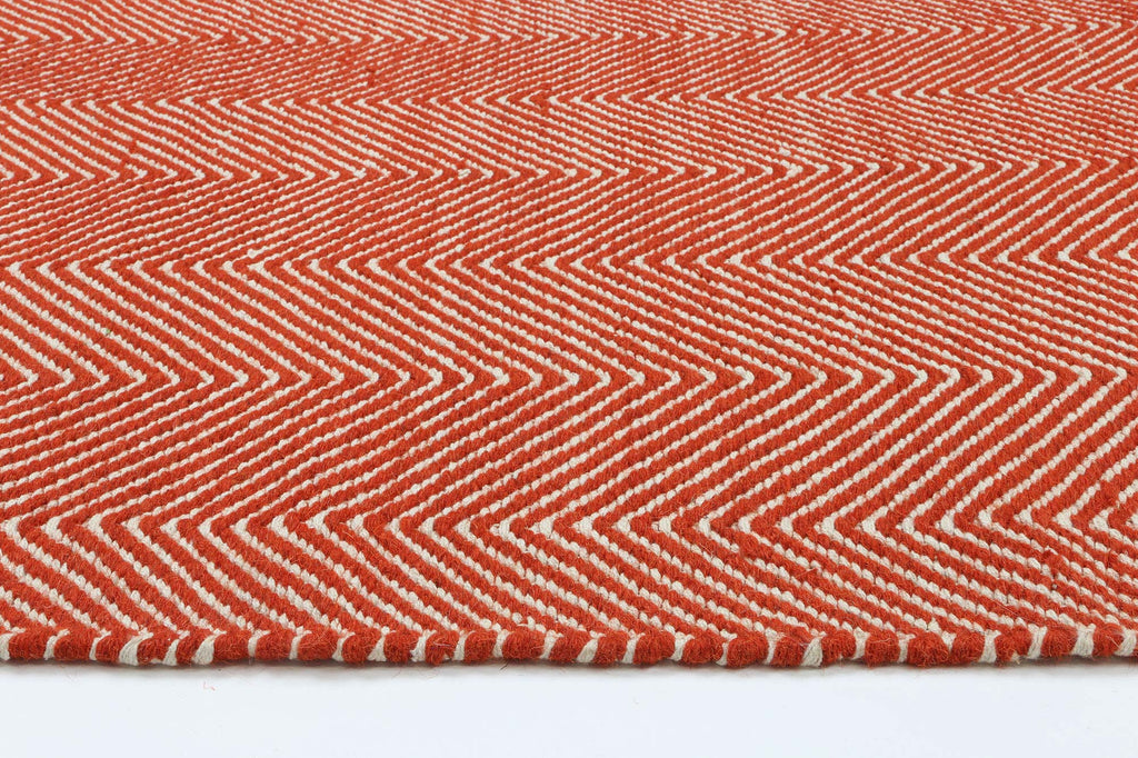 Bondi Chevron Tamarind and White Wool Blend Rug – view 5