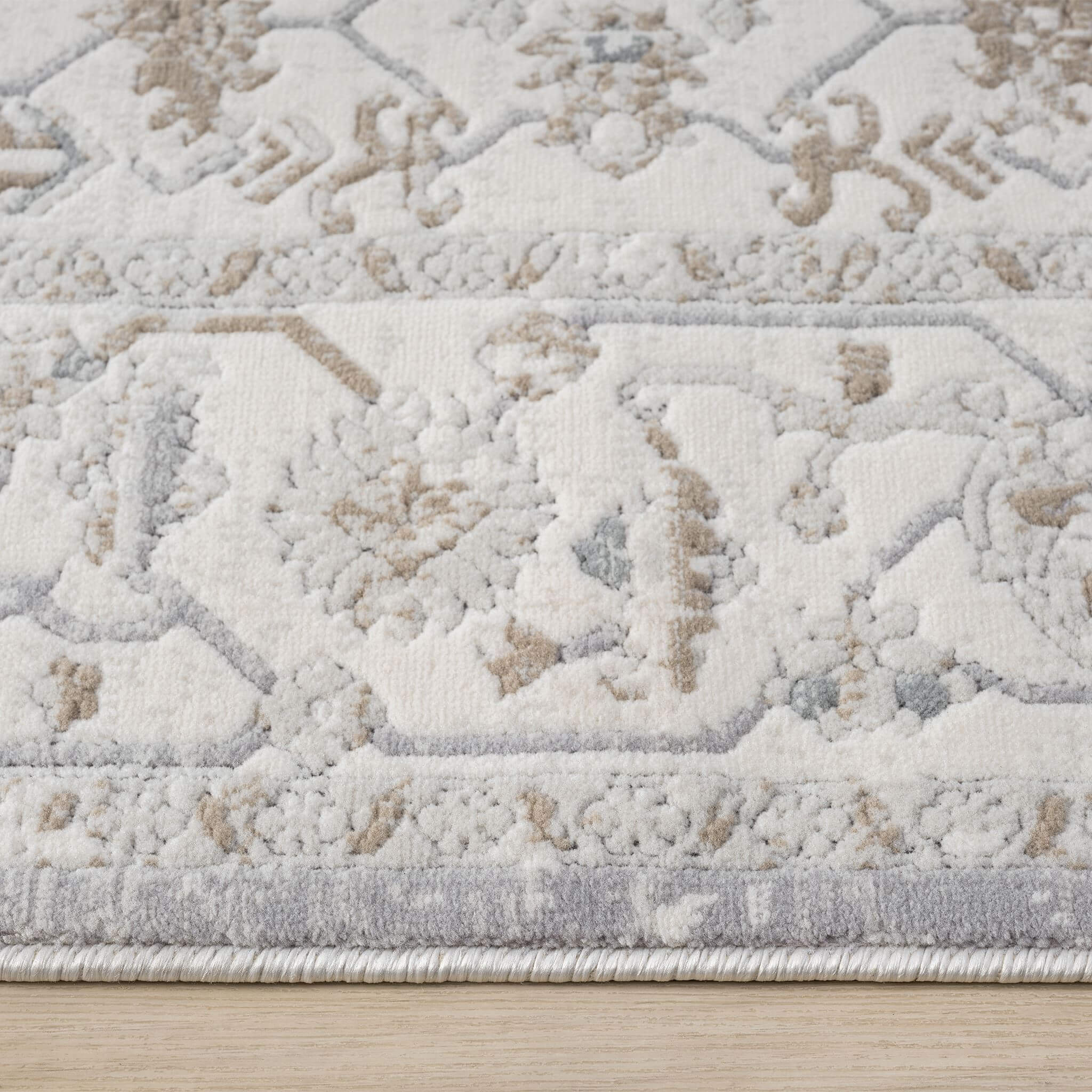 Cream Hallway Runner Rug with soft, non-shed pile and all-side binding. Power-loomed in Türkiye for durable, easy-care hallway style.