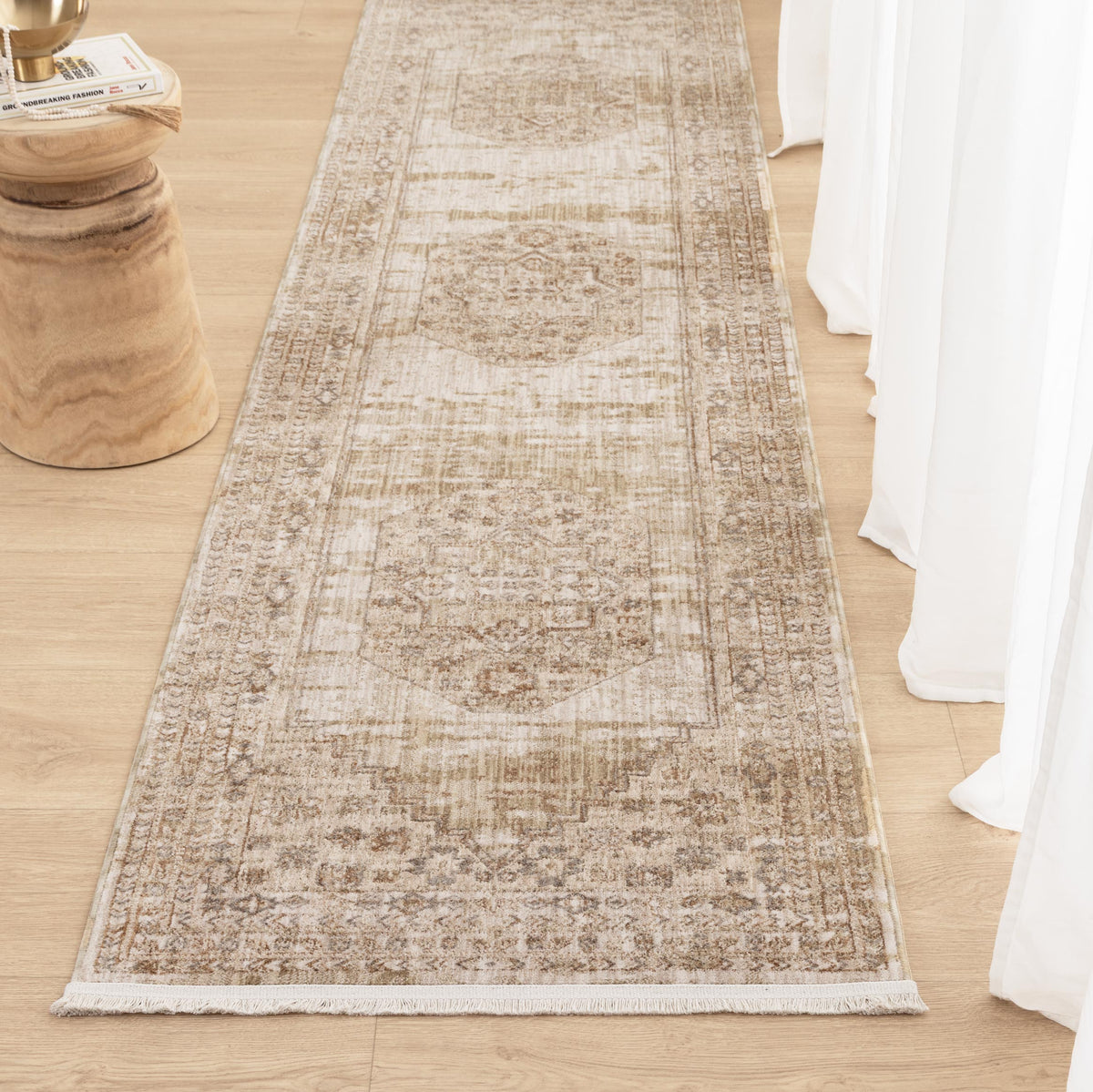 Delphine D101 Sahara Medallion Vintage Rug – view 8