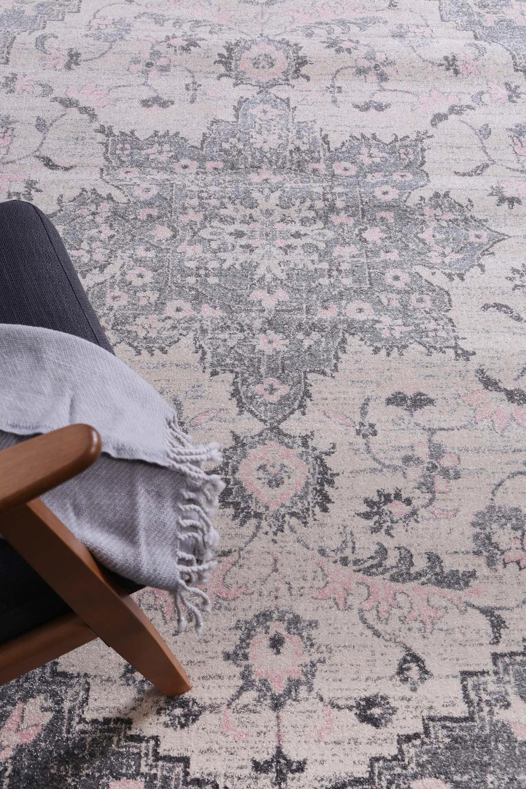 Delicate Madeleine Grey & Ivory Rug -  DEL25 – view 6