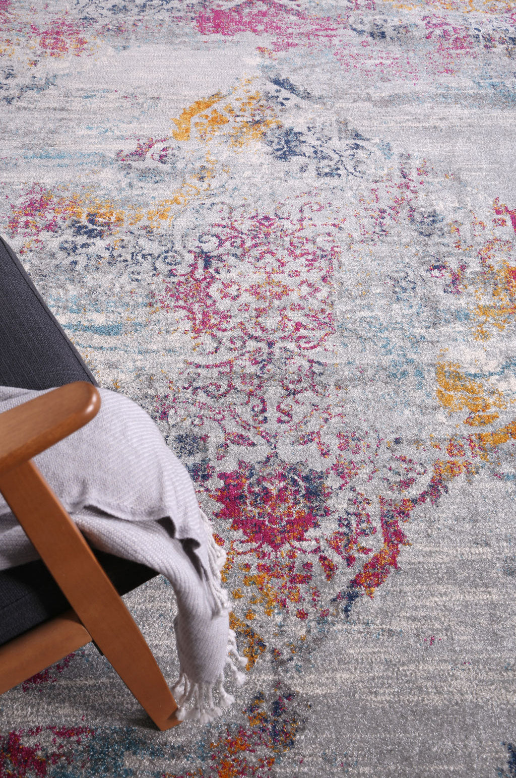 Delicate Ornate Multi-Coloured Rug - DELI01 – view 3