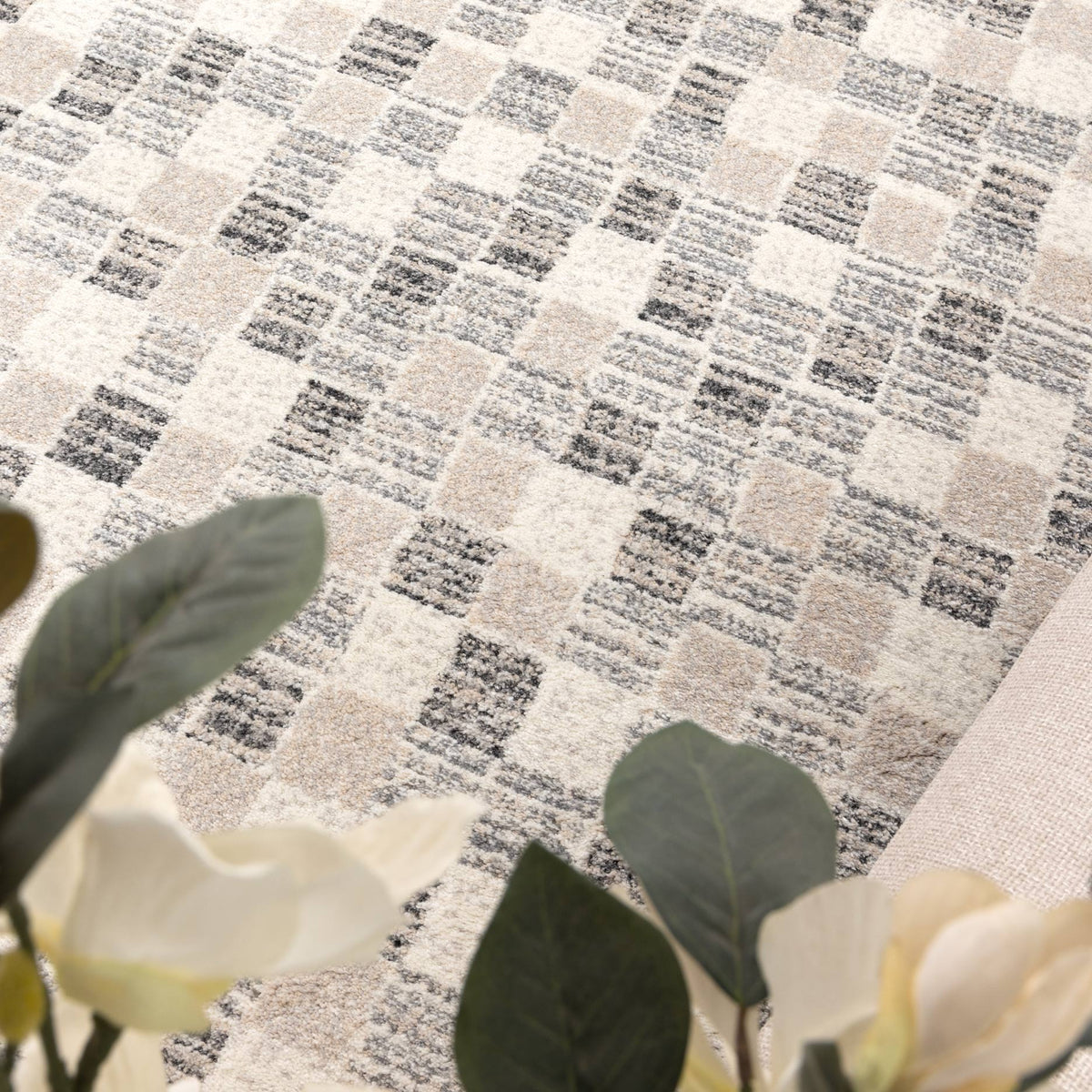 Dorado Grey Beige Checkered Rug - D004 – view 5