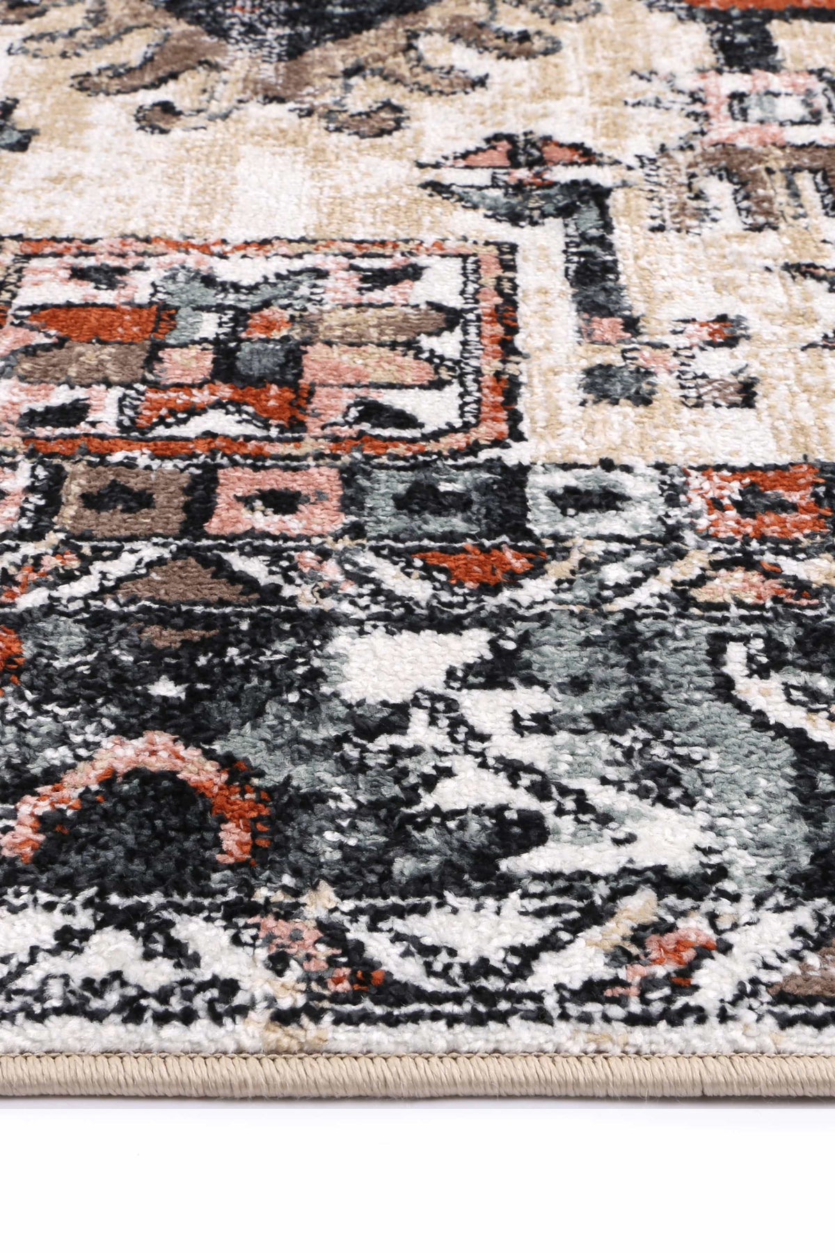 Estate Istana Traditional Cream Rug - 13CREA – view 3