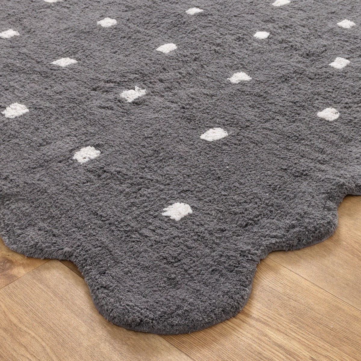Mellow Grey Round Scalloped Kids Rug – view 3