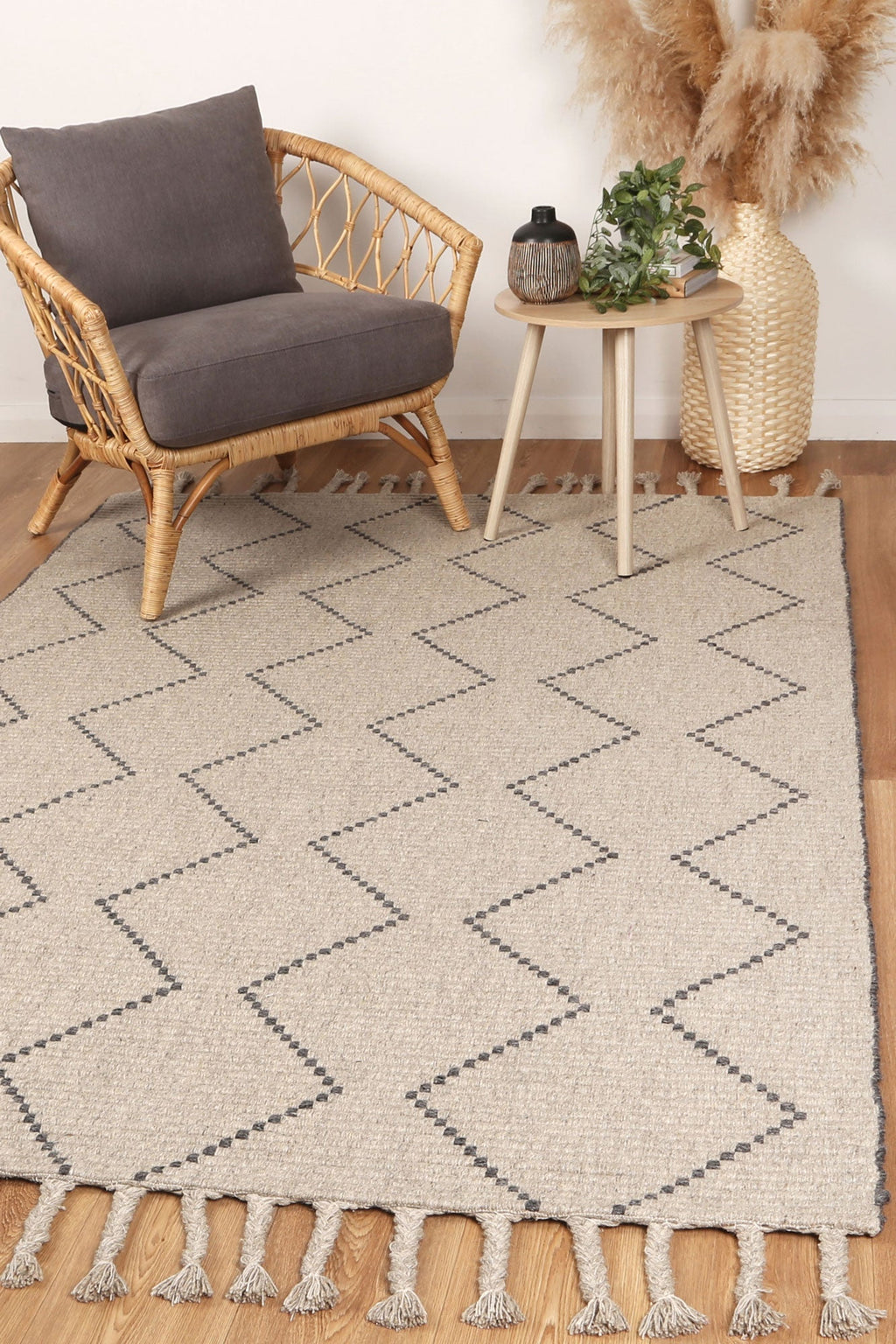 Goa Zig-Zag Wool Blend Ash Rug - D2ASH styled with furniture