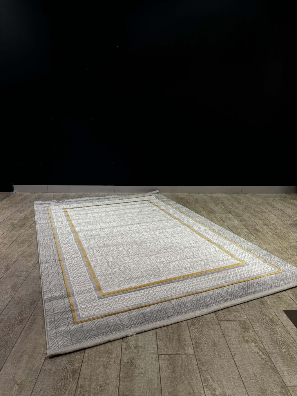 Geometric Border Premium Turkish Rug – Modern Elegance Collection