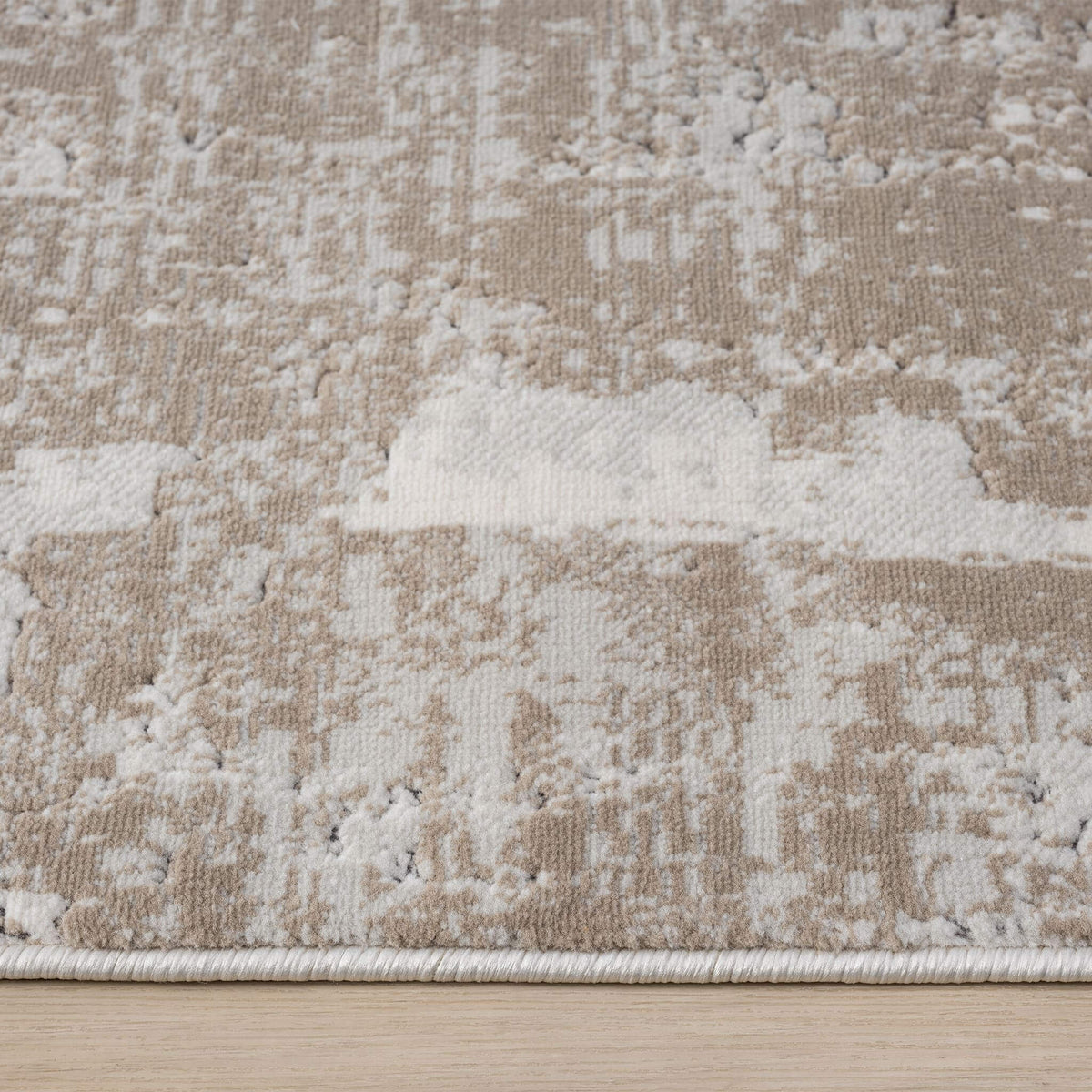 Grey Area Rug with plush, non-shed pile and all-side binding. Power-loomed in Türkiye for durable, easy-care elegance in modern living spaces.