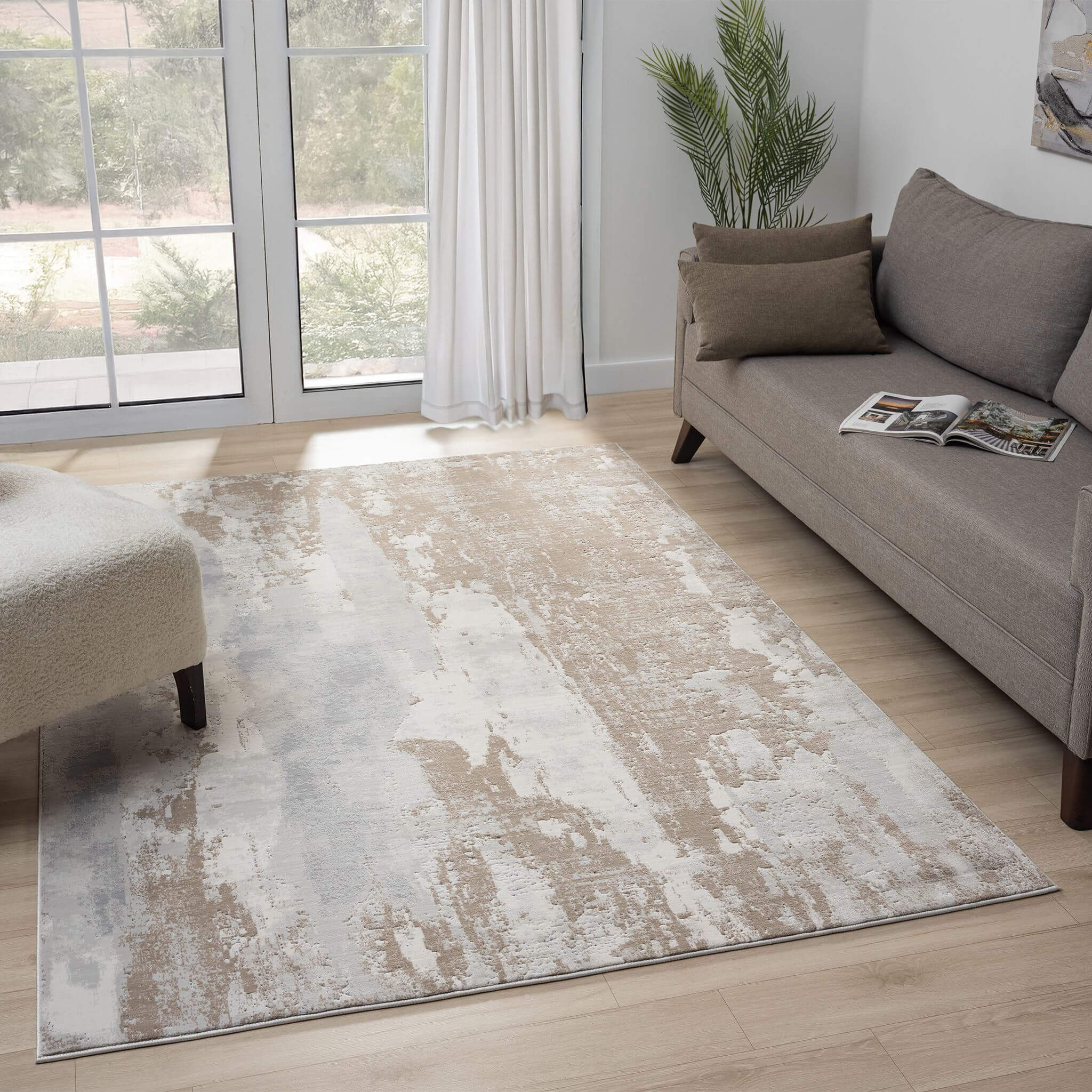 Grey Area Rug with plush, non-shed pile and all-side binding. Power-loomed in Türkiye for durable, easy-care elegance in modern living spaces.