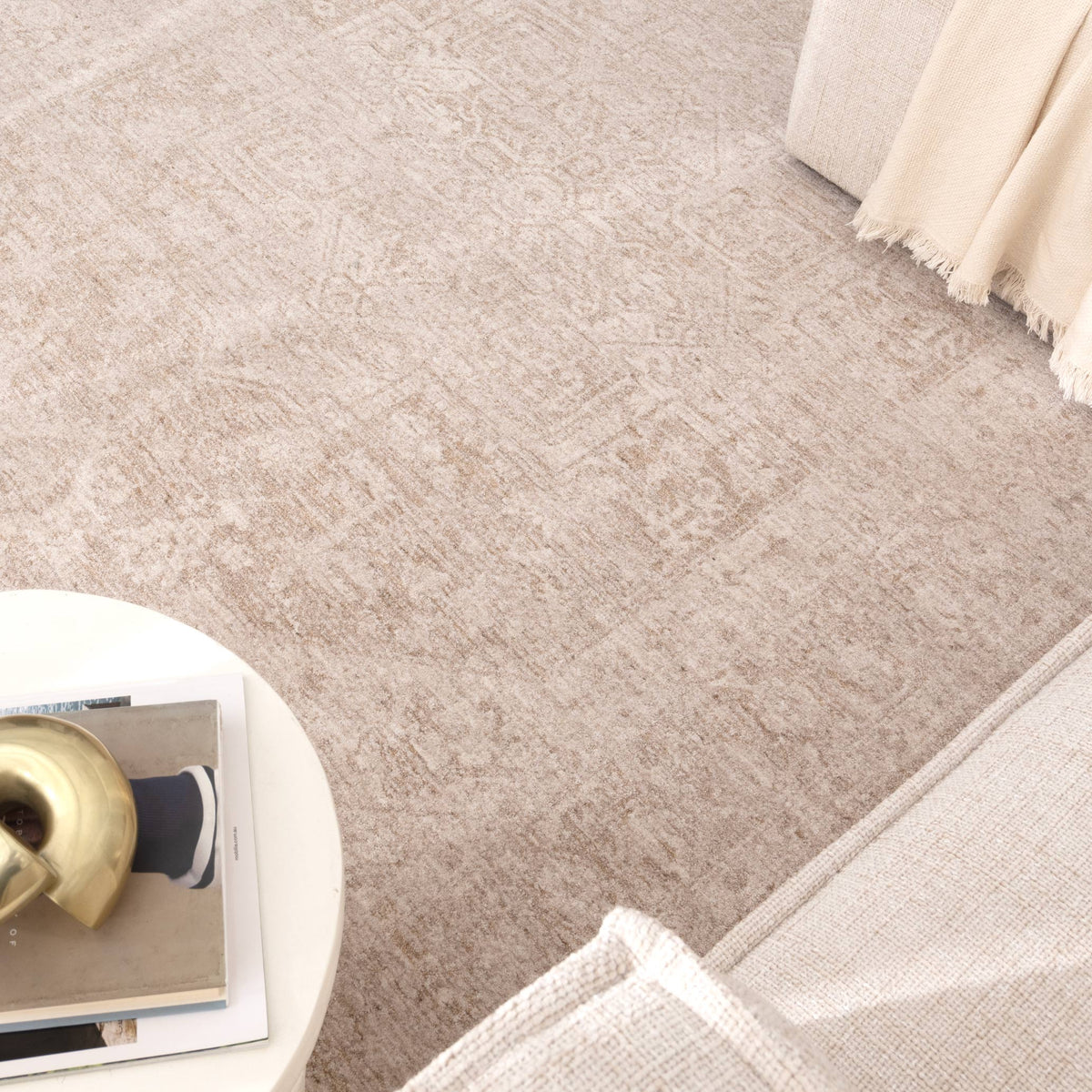 Heritage H102 Beige Distressed Medallion Rug – view 5