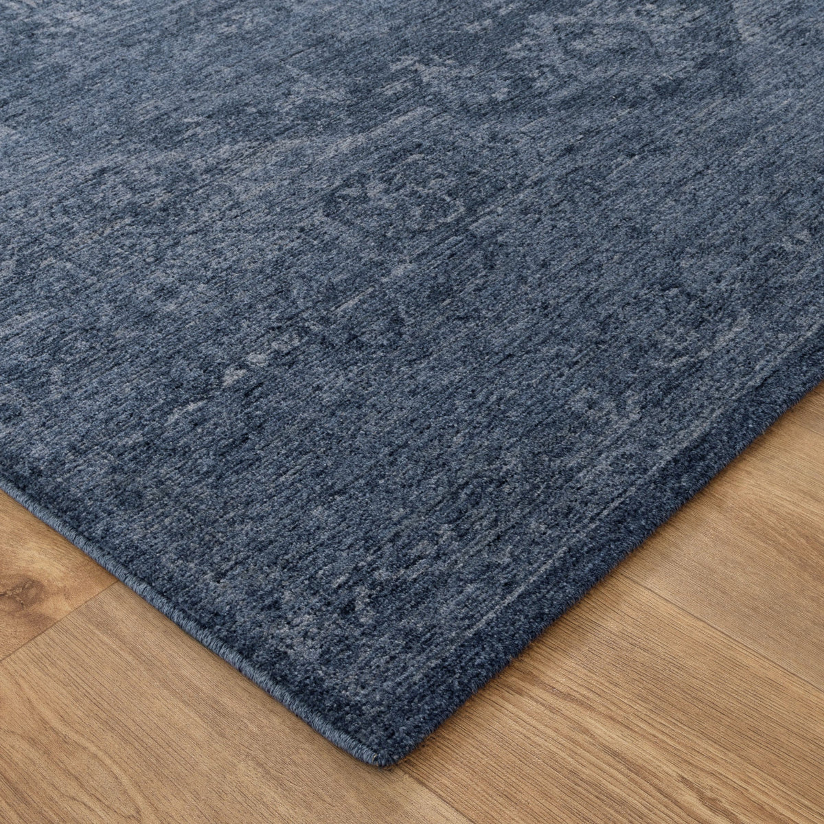Heritage H104 Blue Distressed Medallion Rug – view 3