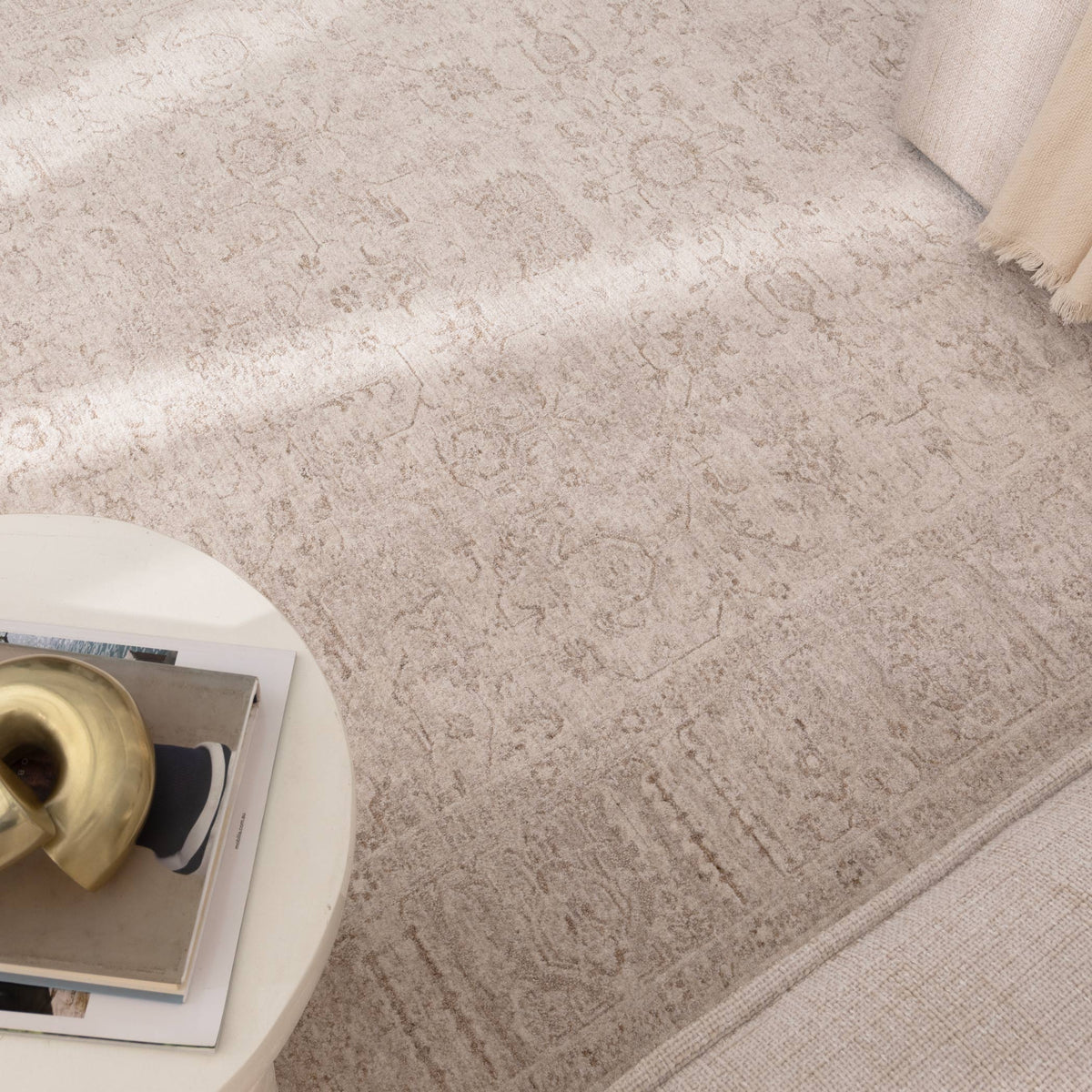 Heritage H106 Beige Distressed Border Rug – view 5