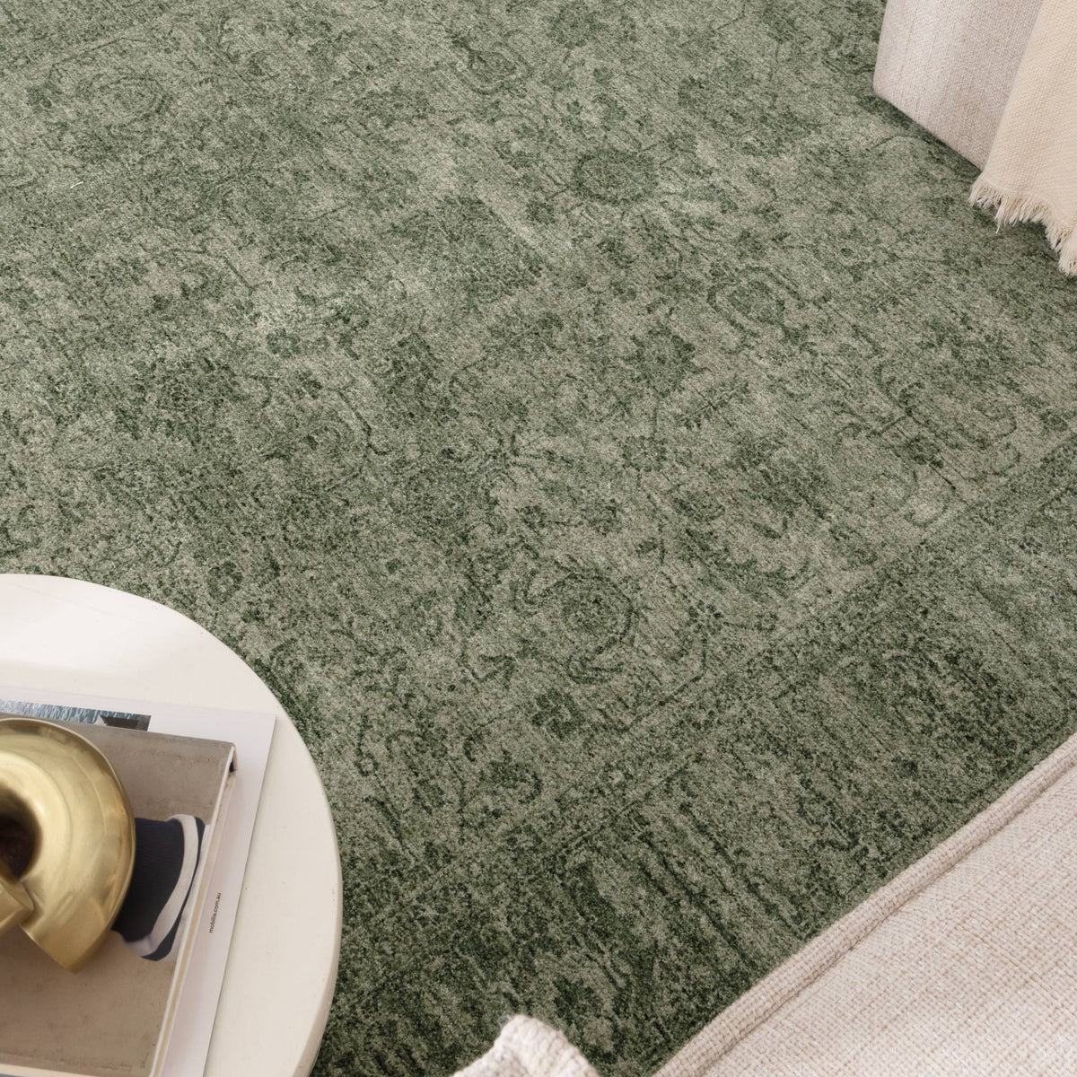 Heritage H107 Green Distressed Border Rug – view 5