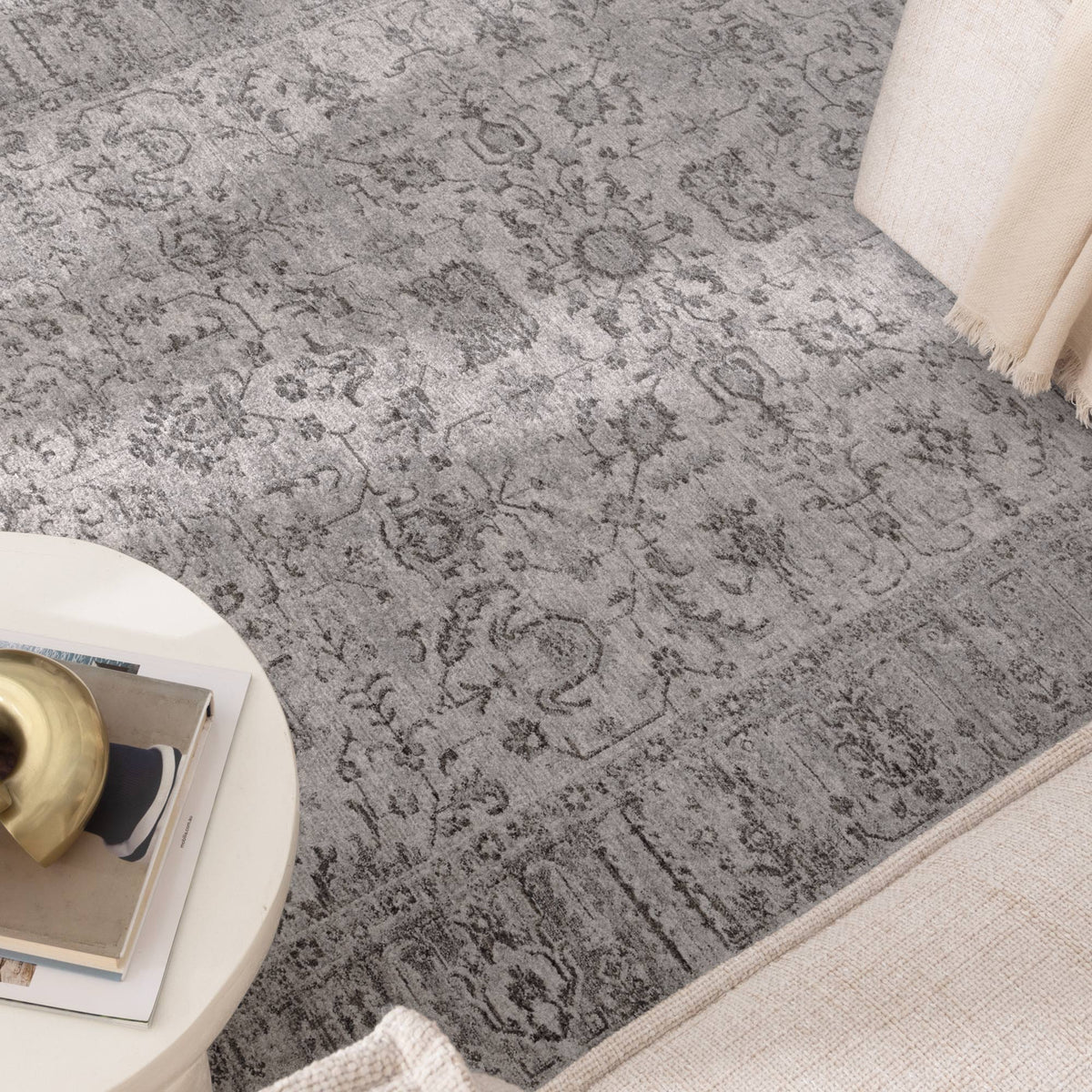 Heritage H108 Grey Distressed Border Rug – view 5
