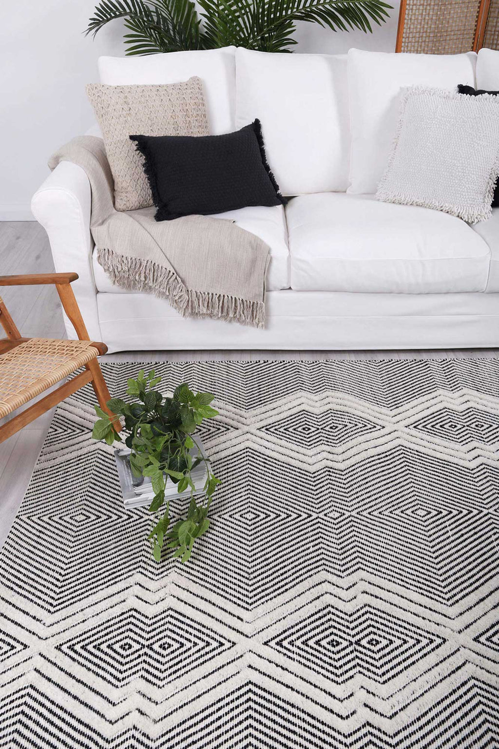 Himalaya Saw Ivory Wool Blend Rug - 100 styled with furniture