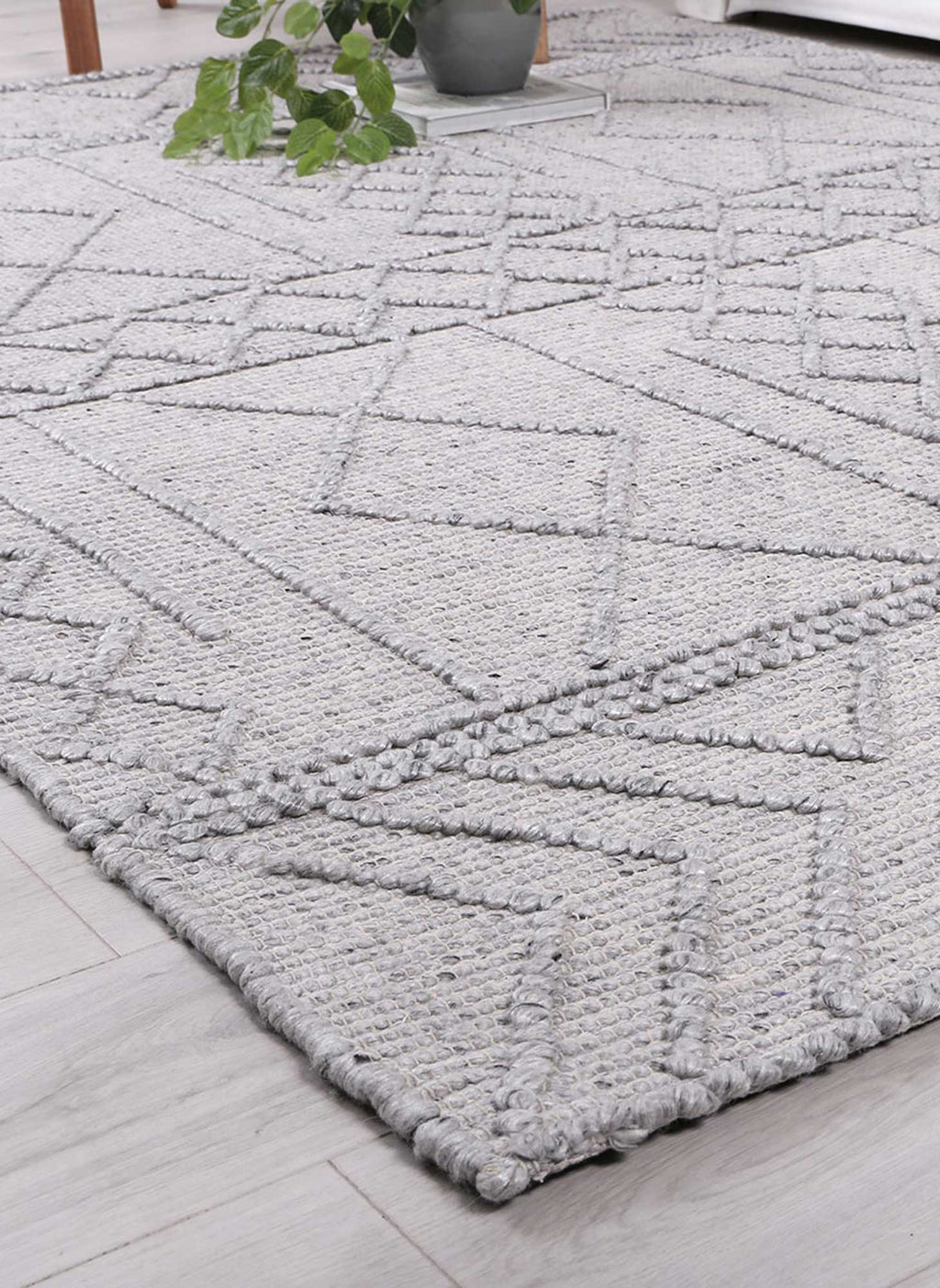 Himalaya Diamond Tribal Grey Wool Rug - 200 GREY – view 4