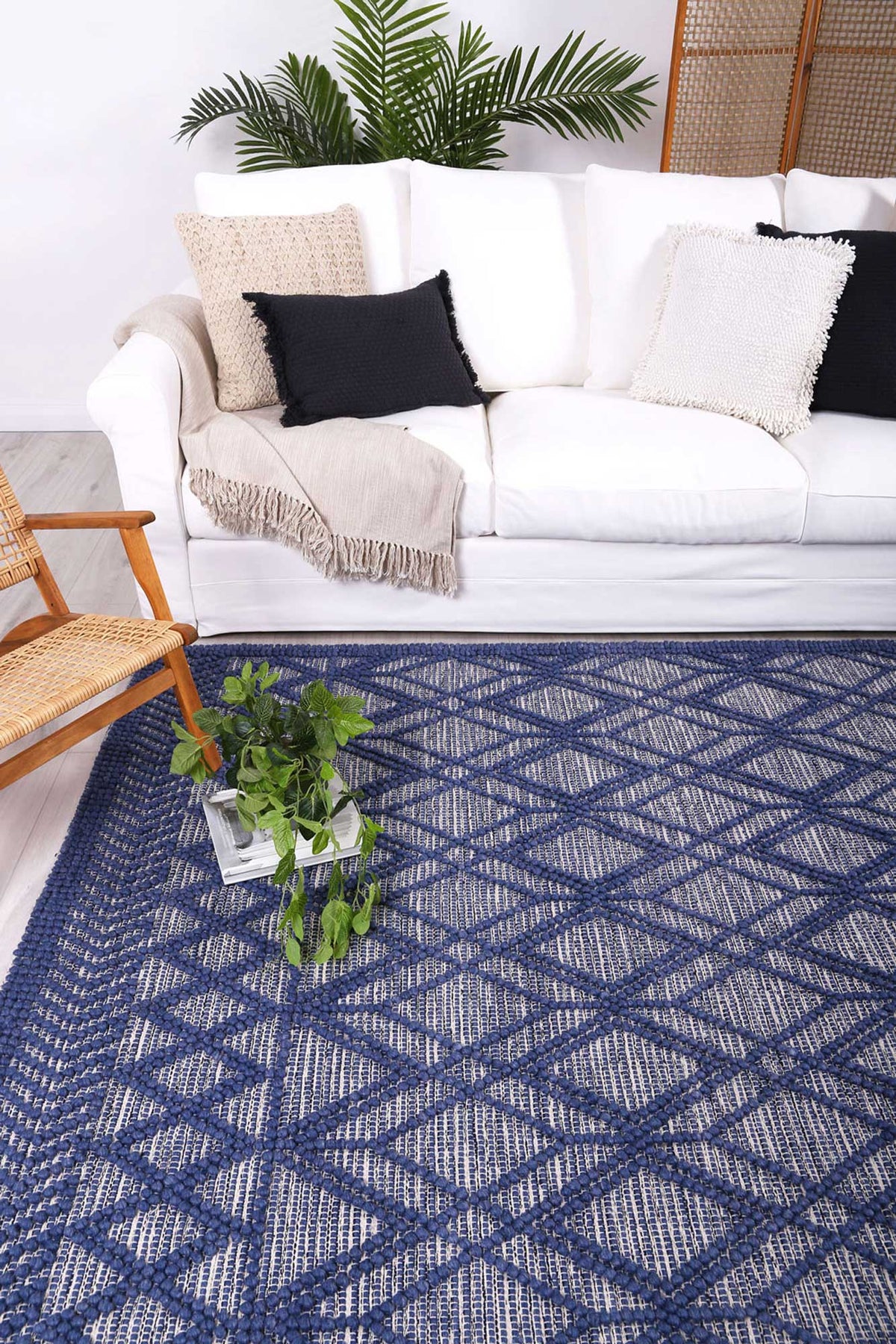 Himalaya Tribal Blue Wool Rug - 700 BLUE – view 3