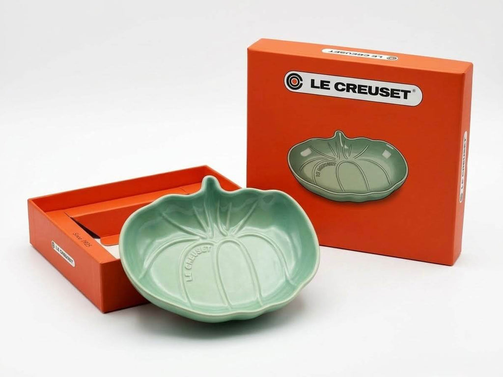 Le Creuset Pumpkin Shaped Dish – Premium Blue Stoneware Plate (23cm)