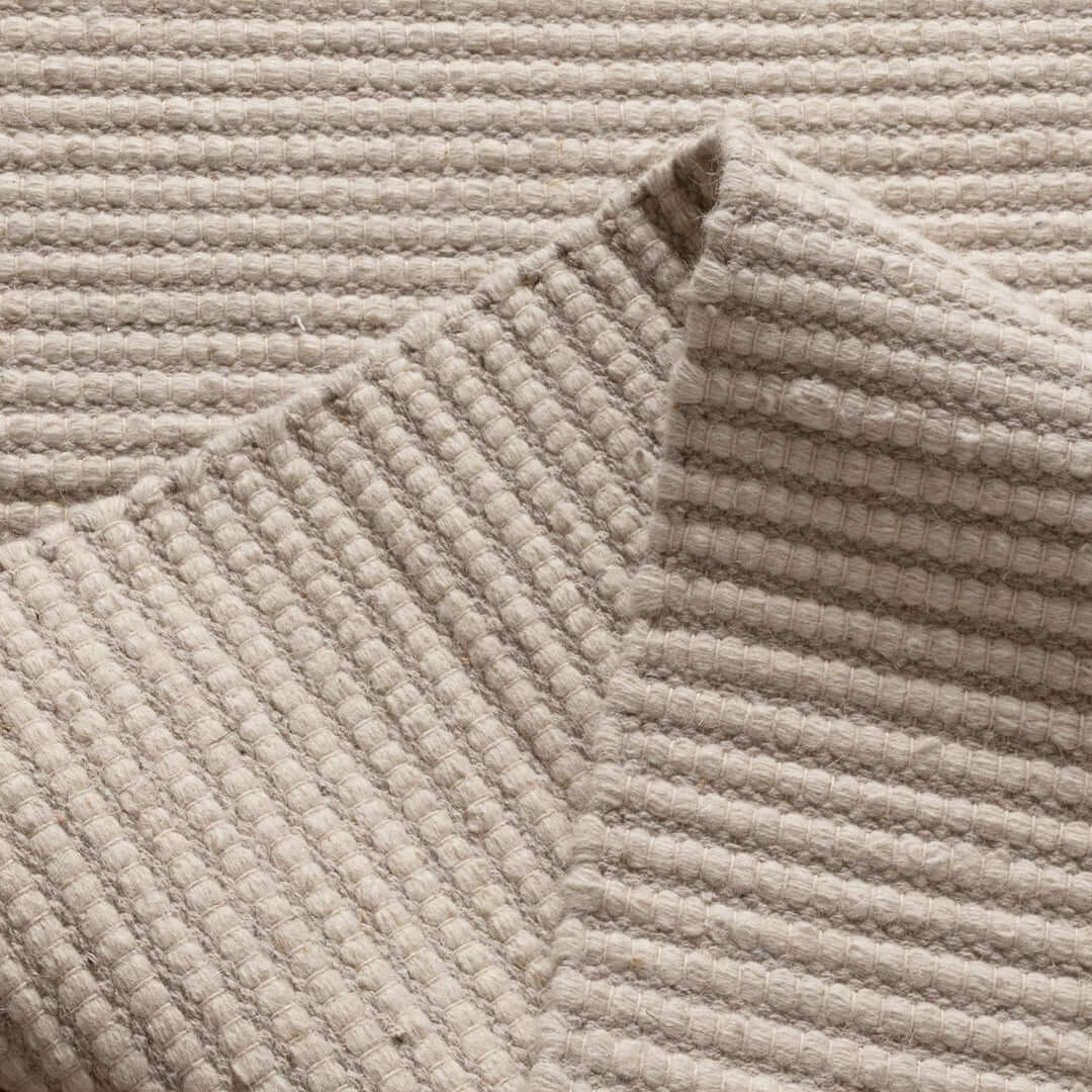 Nature Ivory recycled wool rug - close up