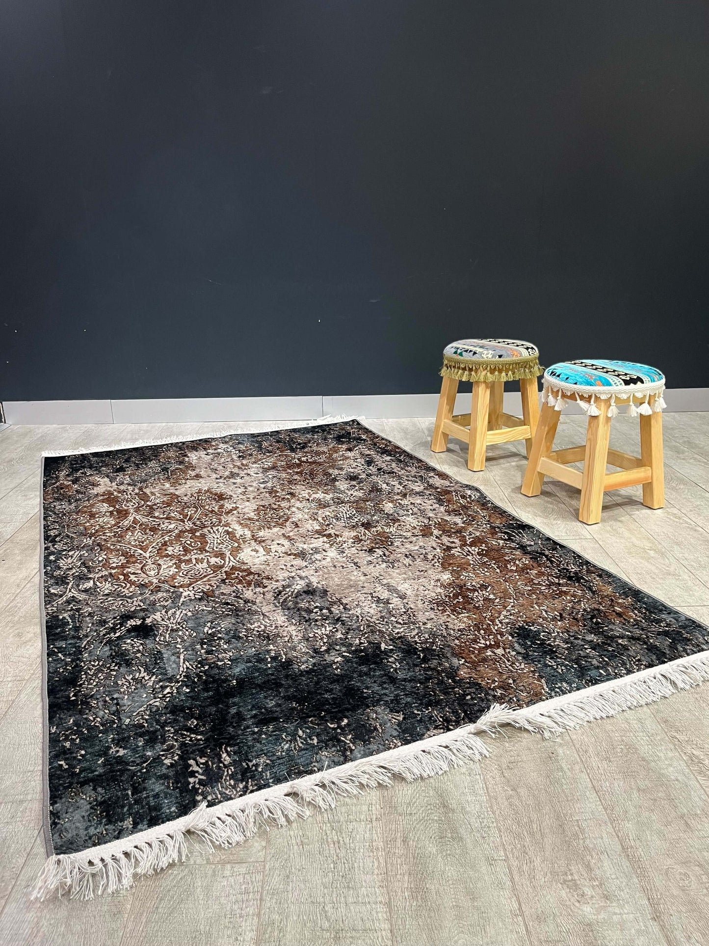 Istanbul Rug Dark-Grey-Gold