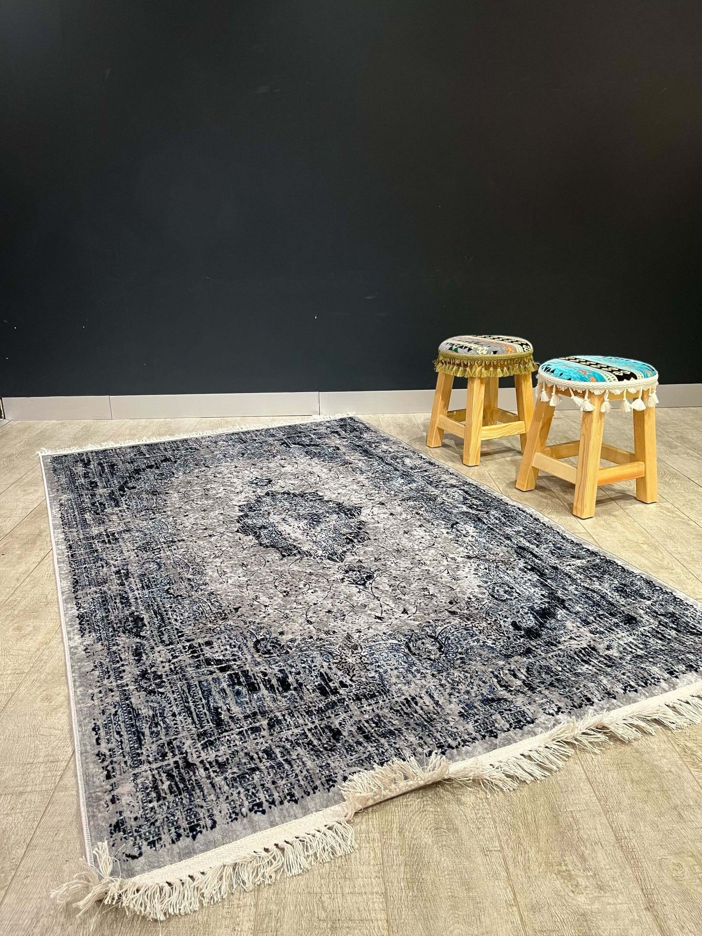 Istanbul Rug Grey-Blue Rugs   